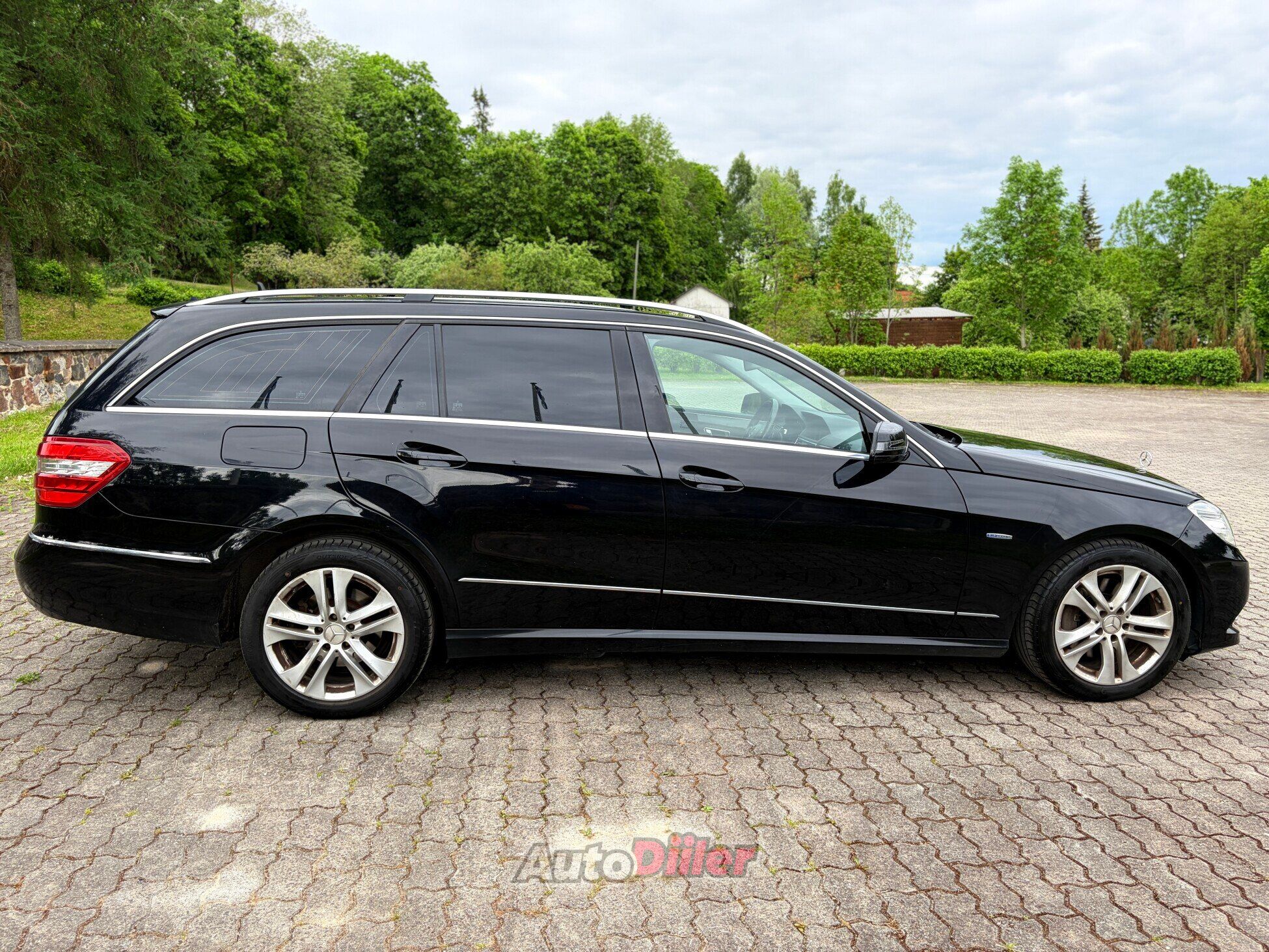 Mercedes-Benz E 350 3.0 170kW 2010, kuva 4/10