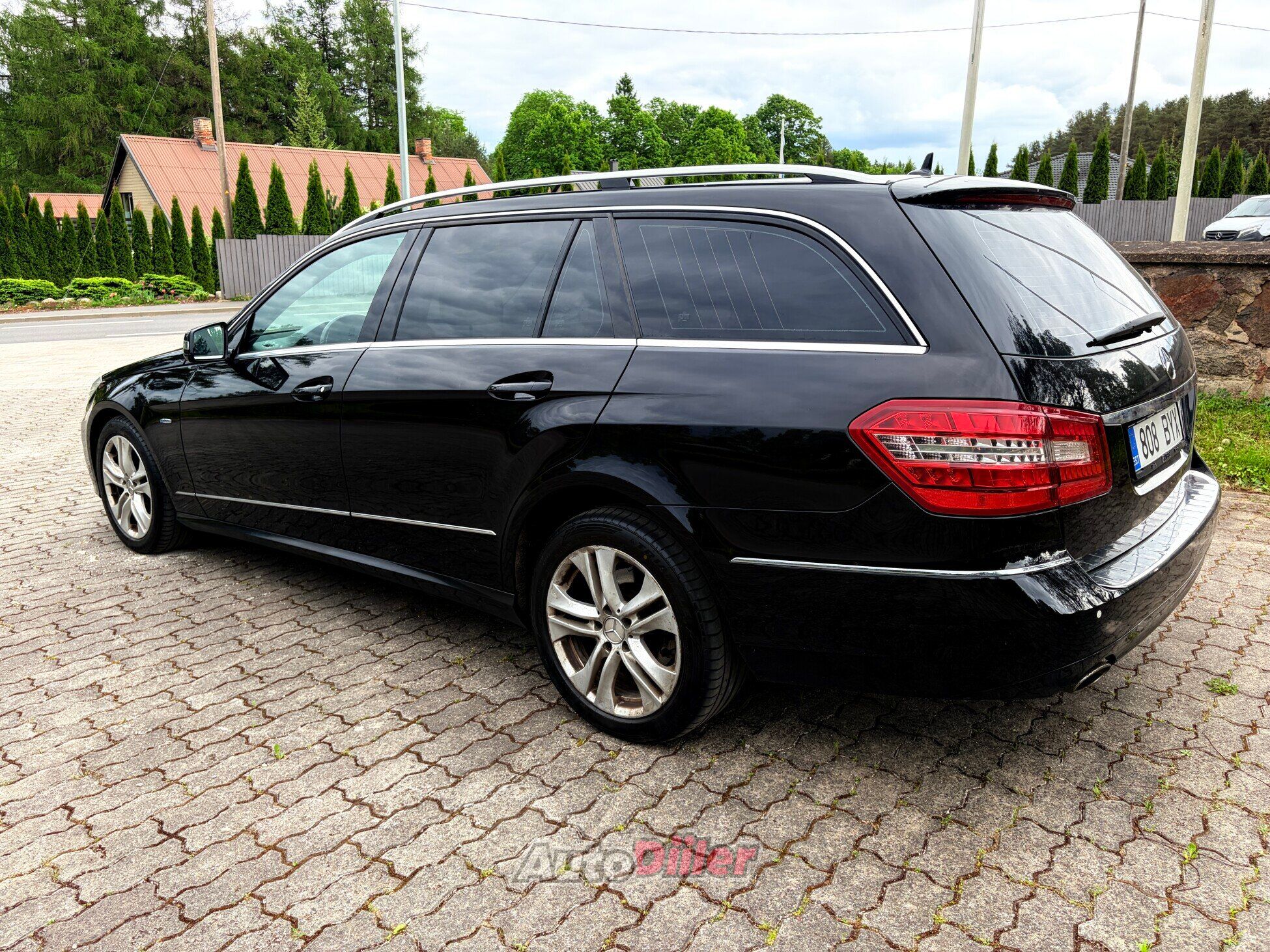 Mercedes-Benz E 350 3.0 170kW 2010, kuva 5/10