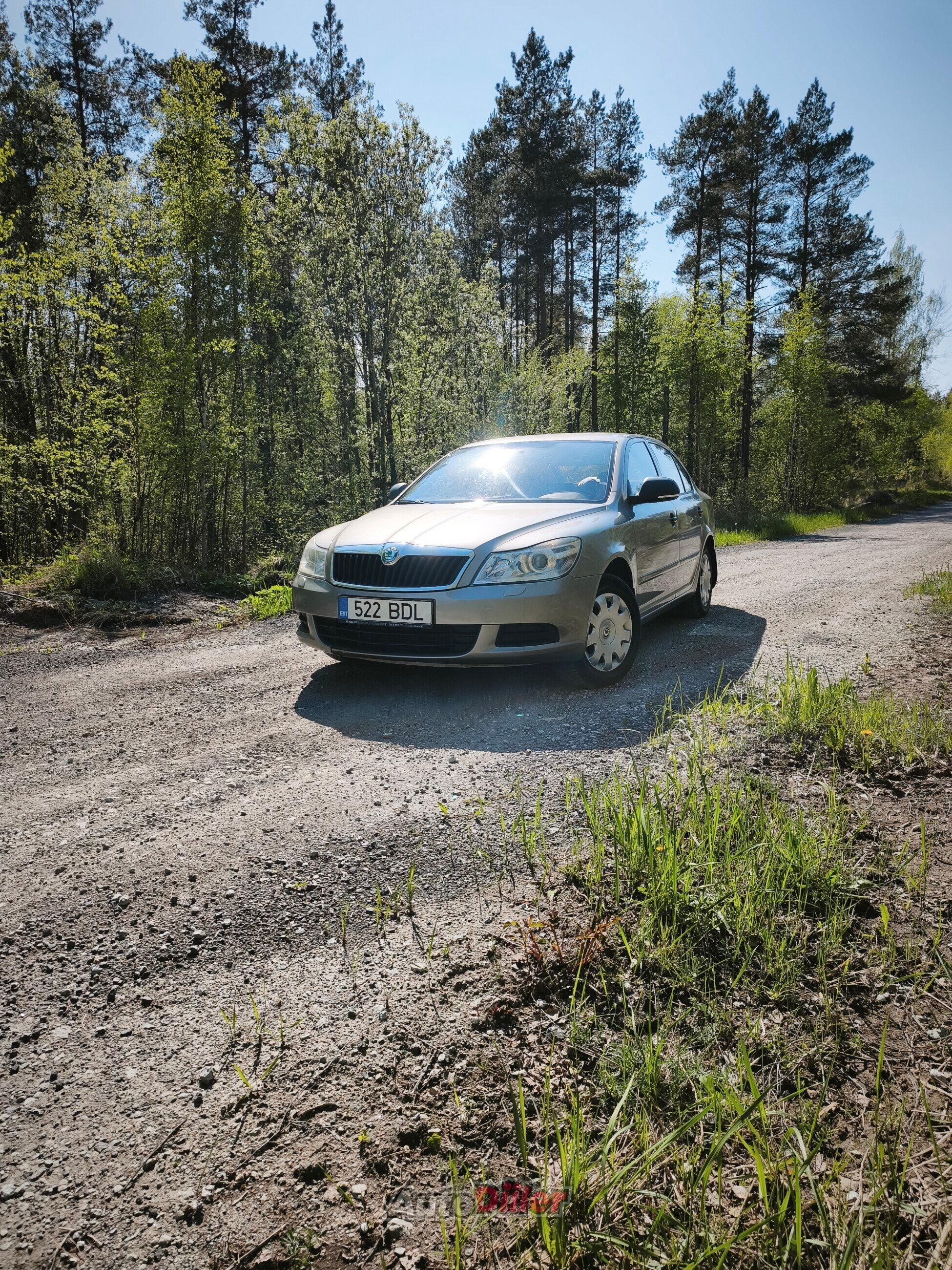 Skoda Octavia 1.2 77kW 2011, kuva 3/10