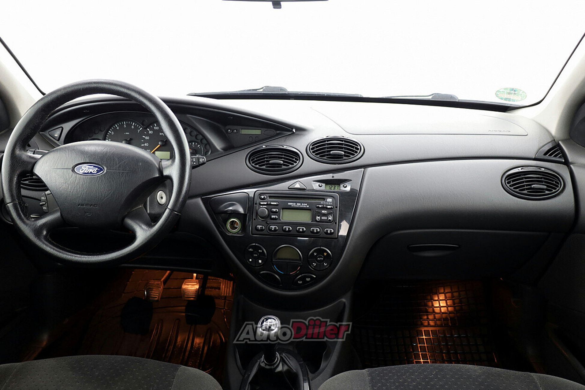 Ford Focus 1.8 85kW 2003, photo 5/8