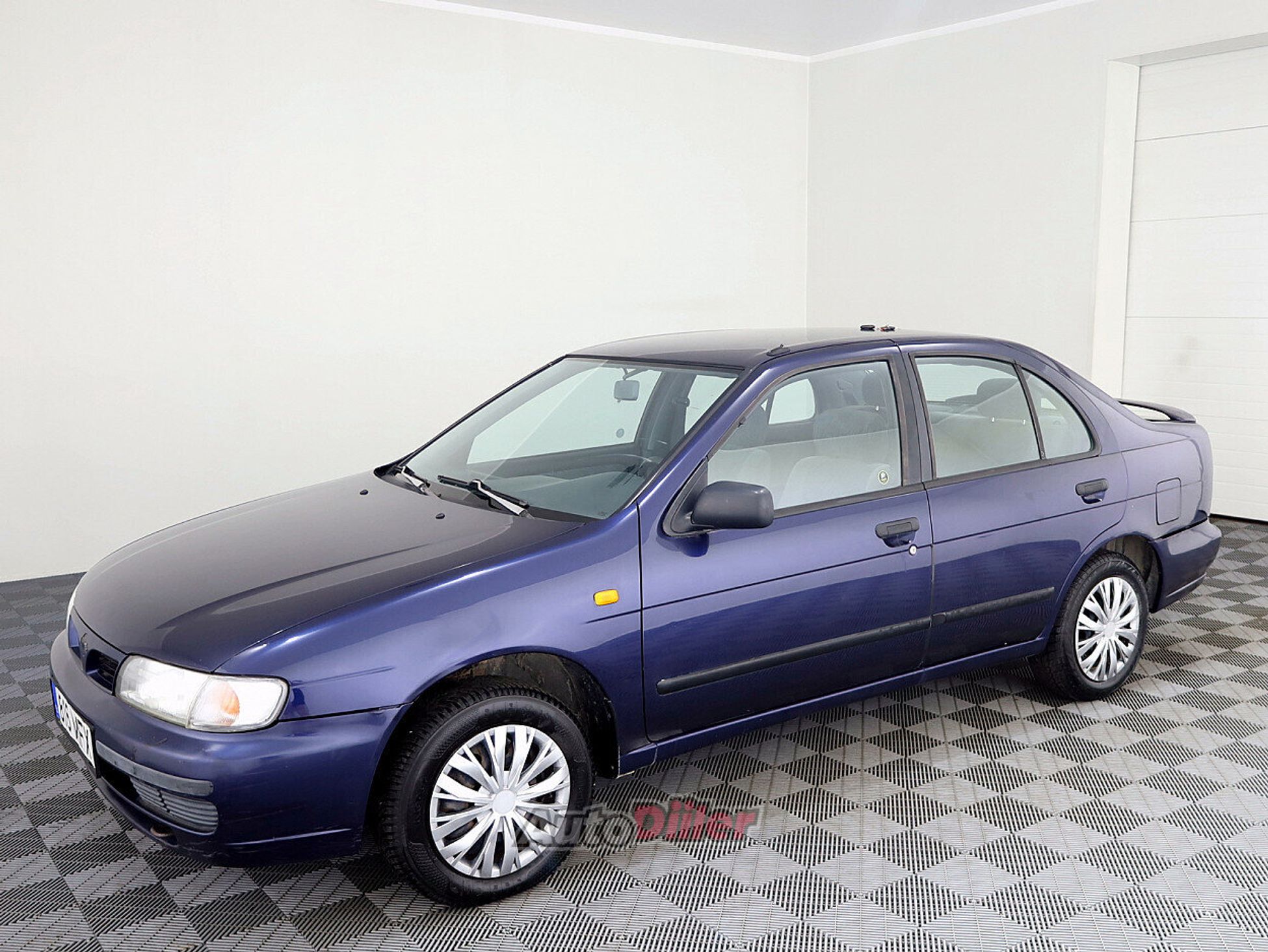 Nissan Almera 1.6 73kW 1997, photo 2/7