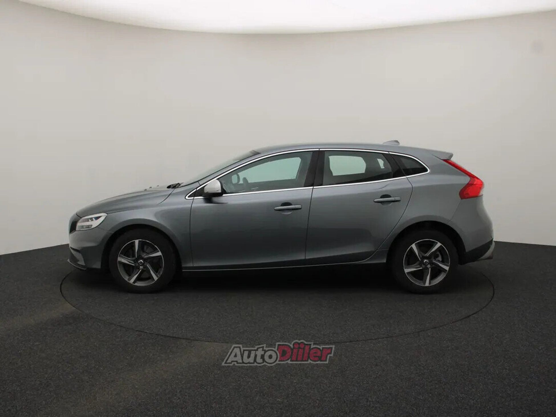 Volvo V40 Business Sport 2.0 110kW 2018, kuva 6/10