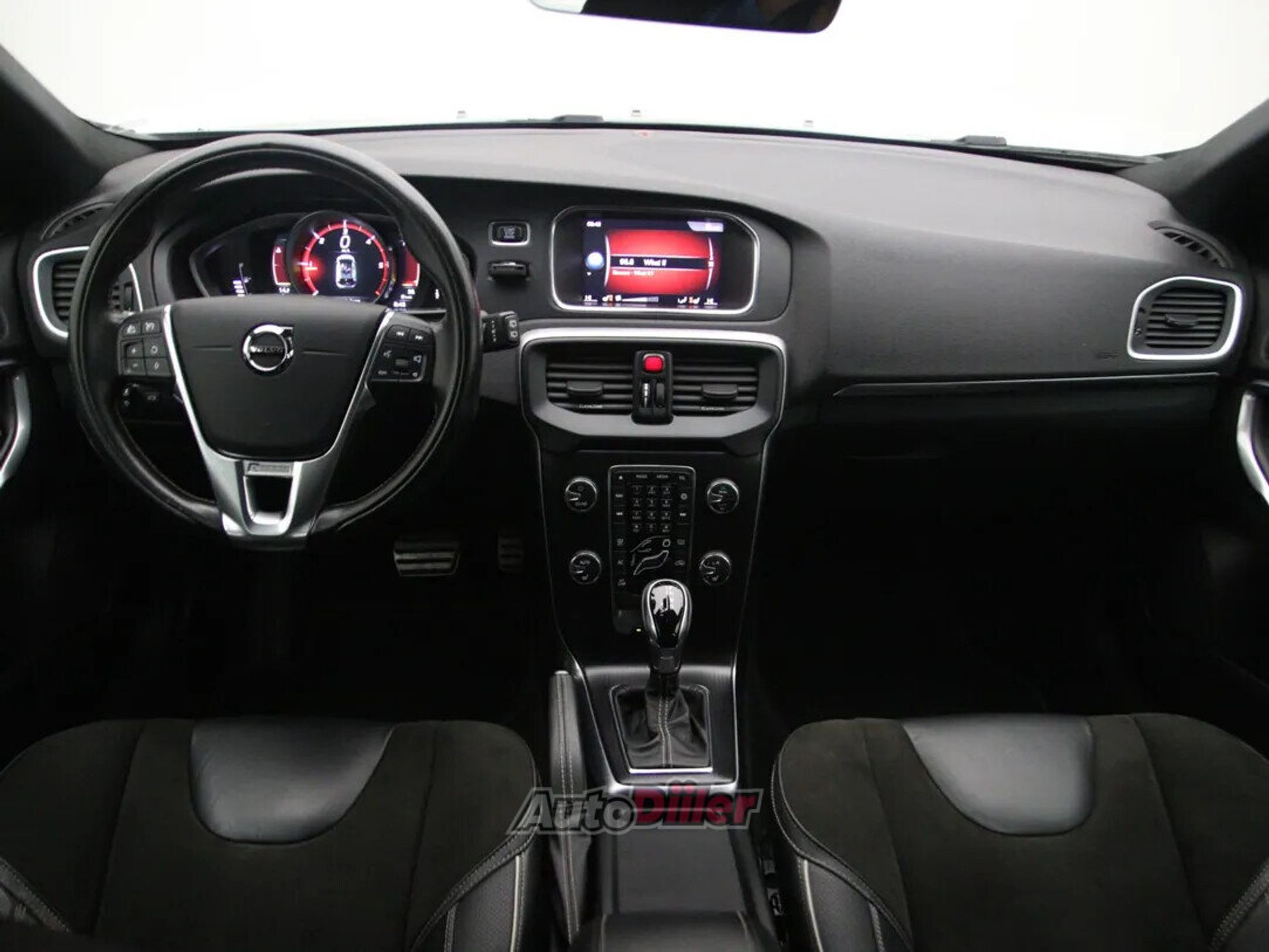 Volvo V40 Business Sport 2.0 110kW 2018, kuva 2/10