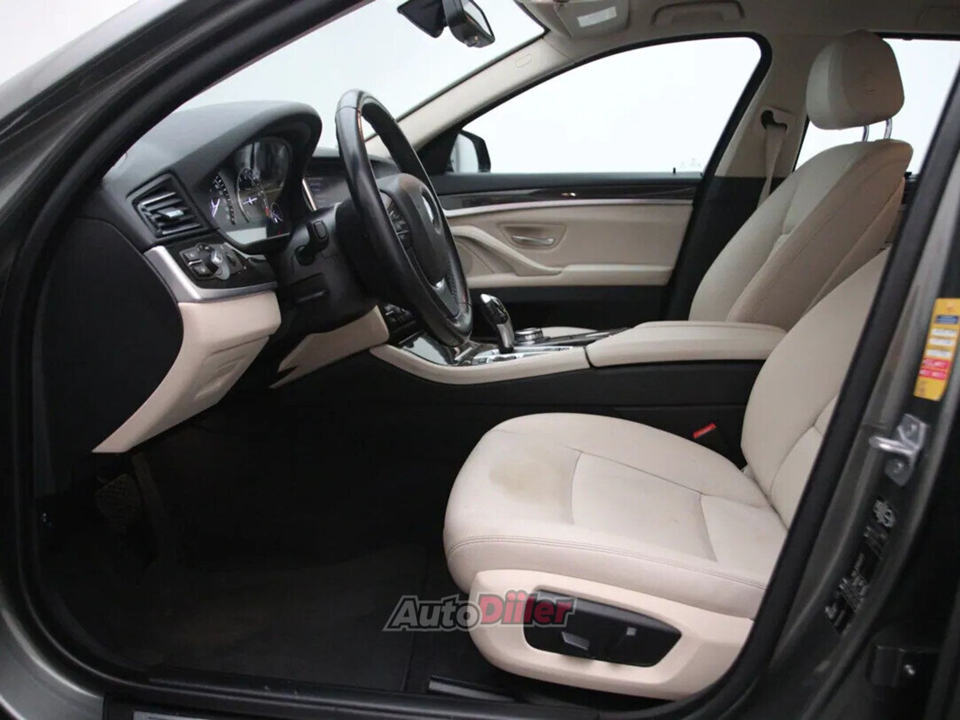 BMW 520 Last Minute Edition 2.0 135kW 2014, kuva 4/10