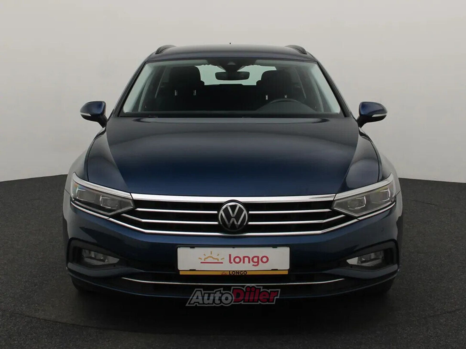Volkswagen Passat 2022, photo 3/10