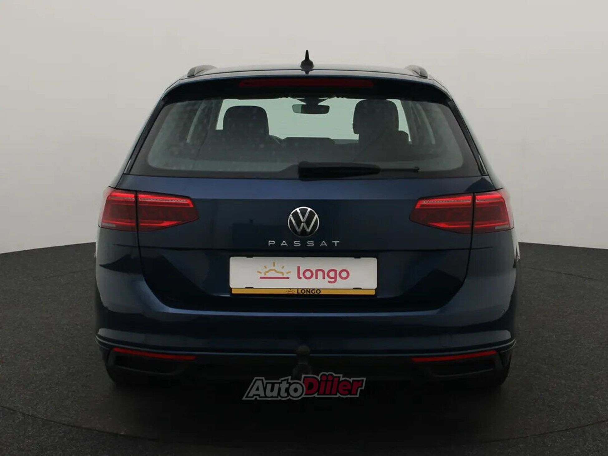 Volkswagen Passat 2022, photo 5/10