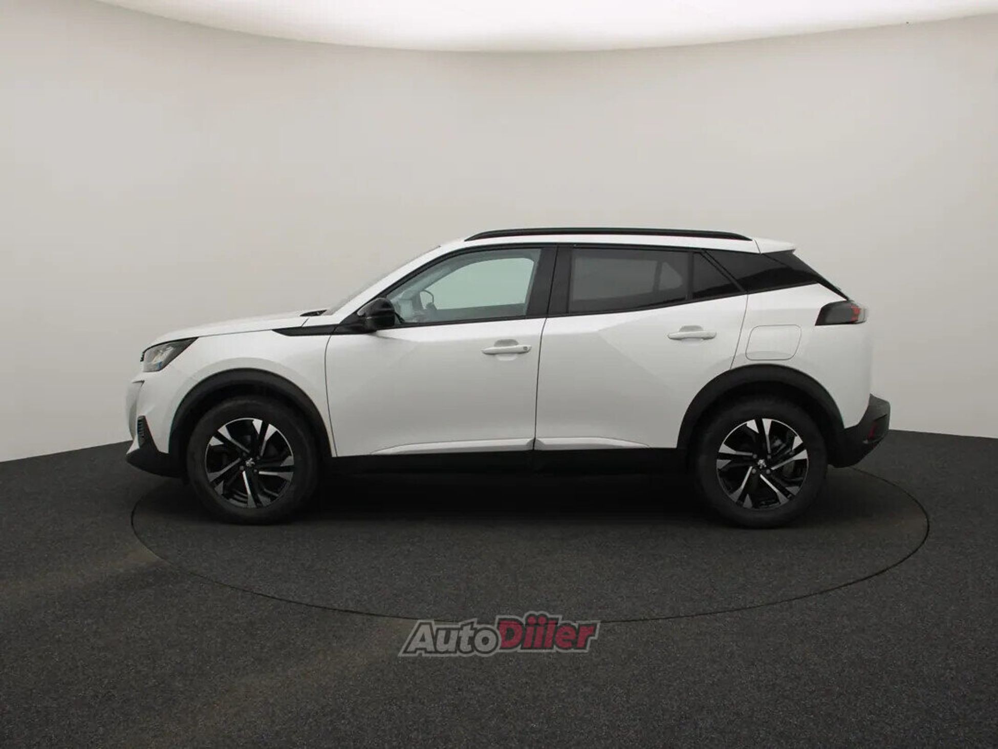 Peugeot 2008 Allure 1.5 81kW 2022, photo 6/10