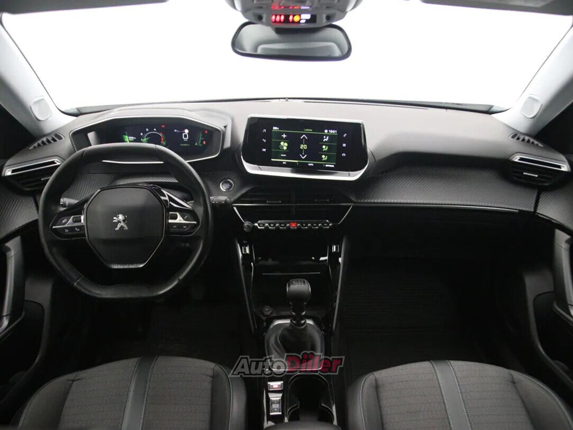 Peugeot 2008 Allure 1.5 81kW 2022, photo 2/10