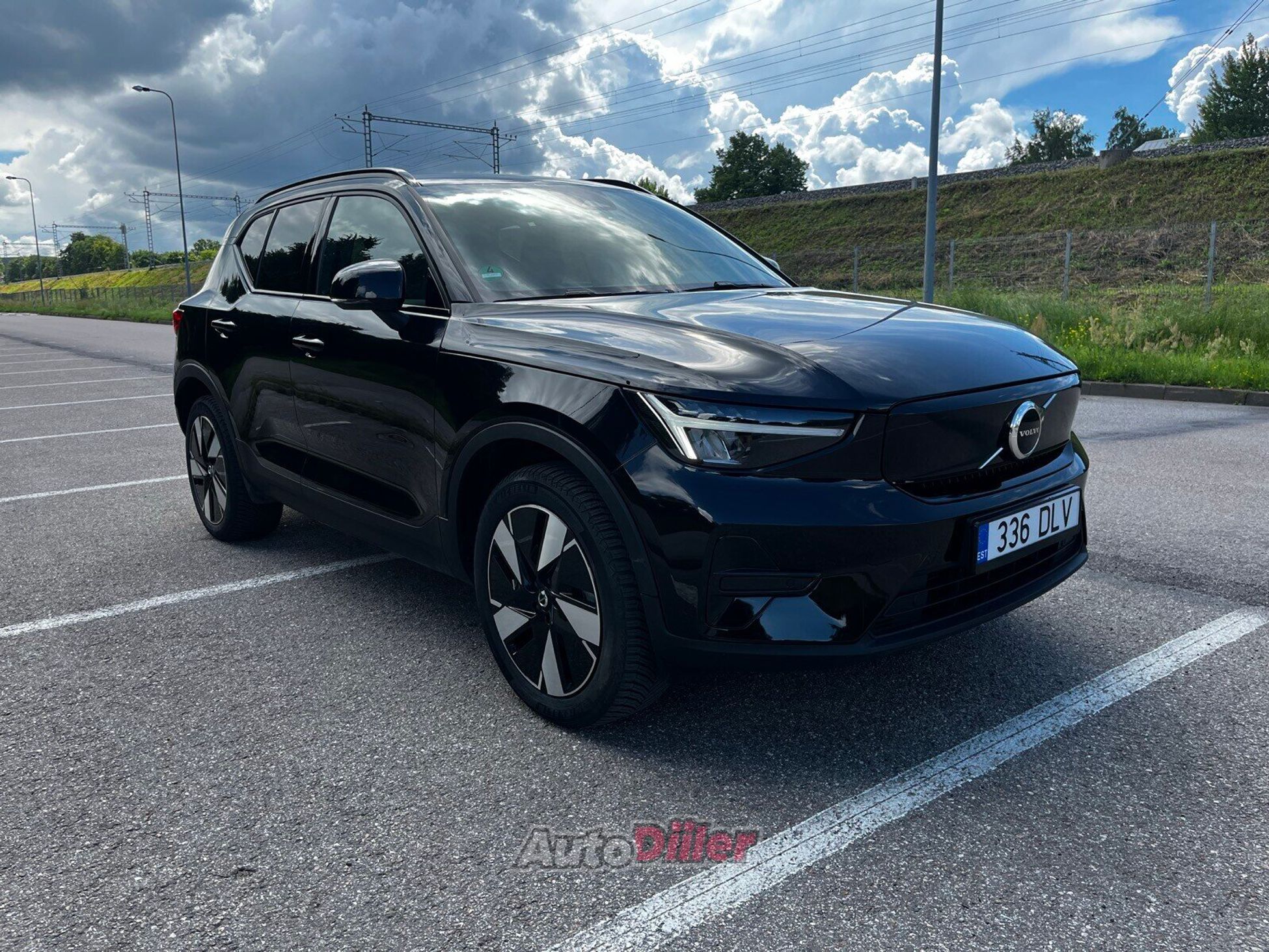 Volvo XC40 175kW 2024, kuva 2/8