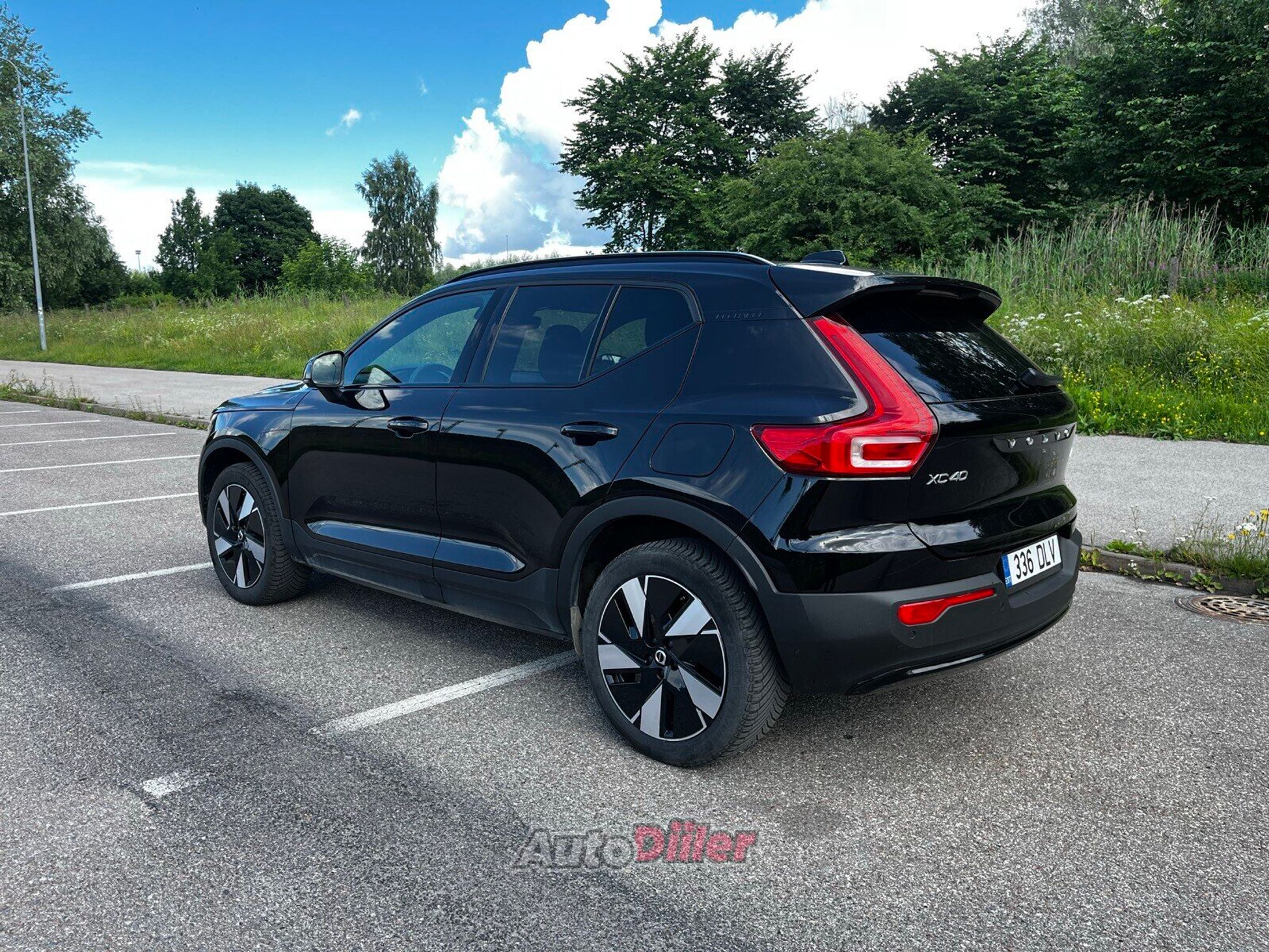Volvo XC40 175kW 2024, kuva 6/8