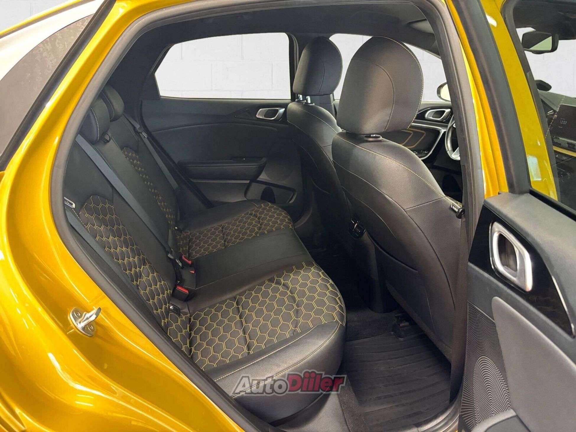 Kia XCeed 2020, photo 7/10