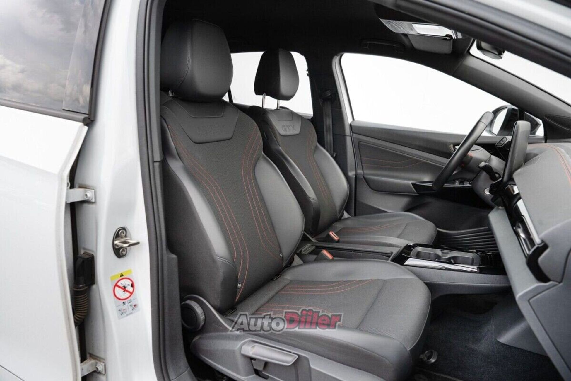 Volkswagen ID.4 150kW 2023, photo 7/10