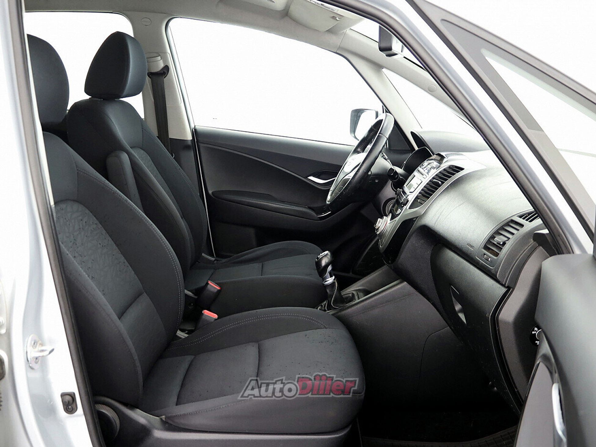Hyundai ix20 1.4 66kW 2011, photo 6/7