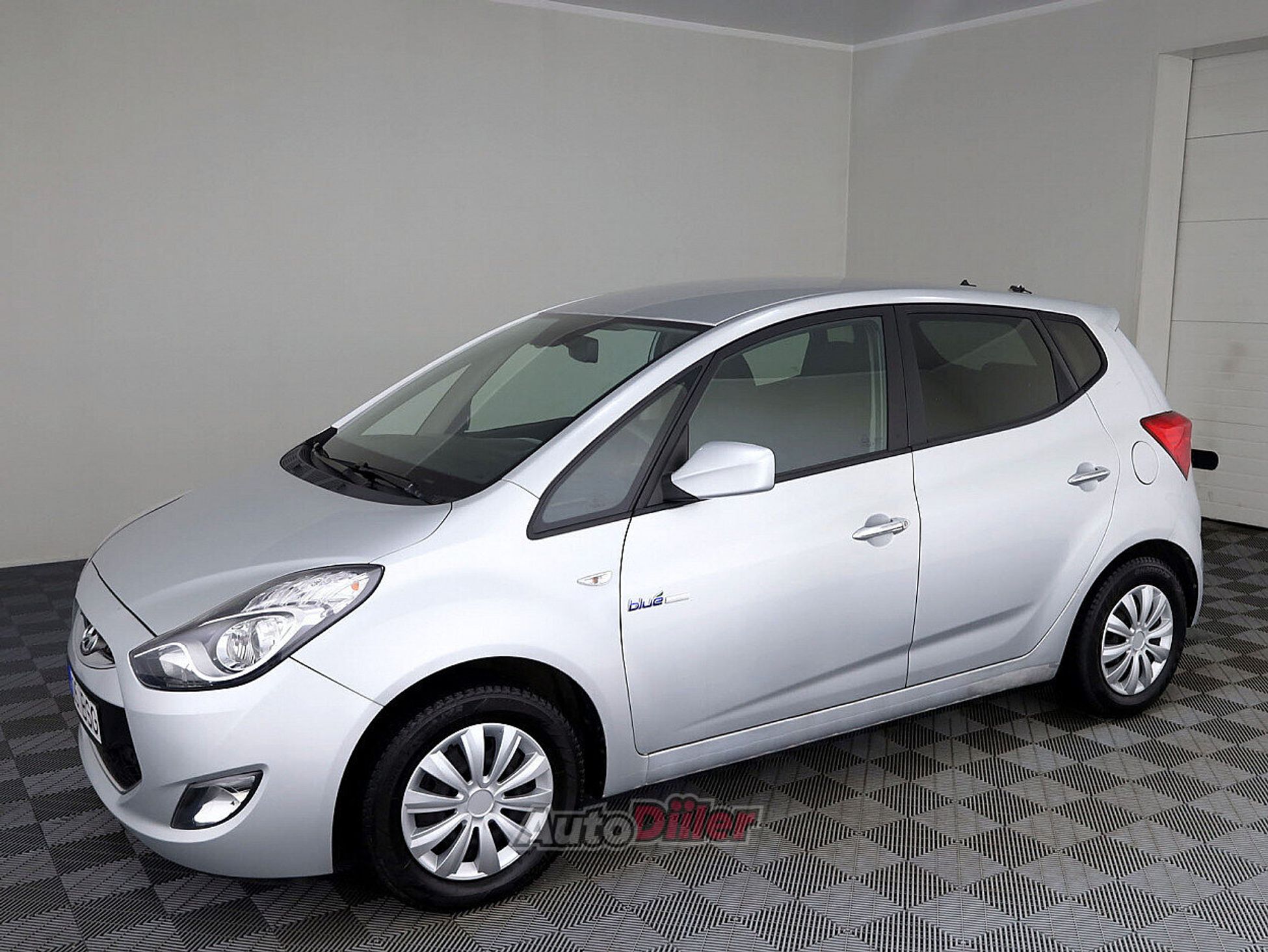 Hyundai ix20 1.4 66kW 2011, photo 2/7