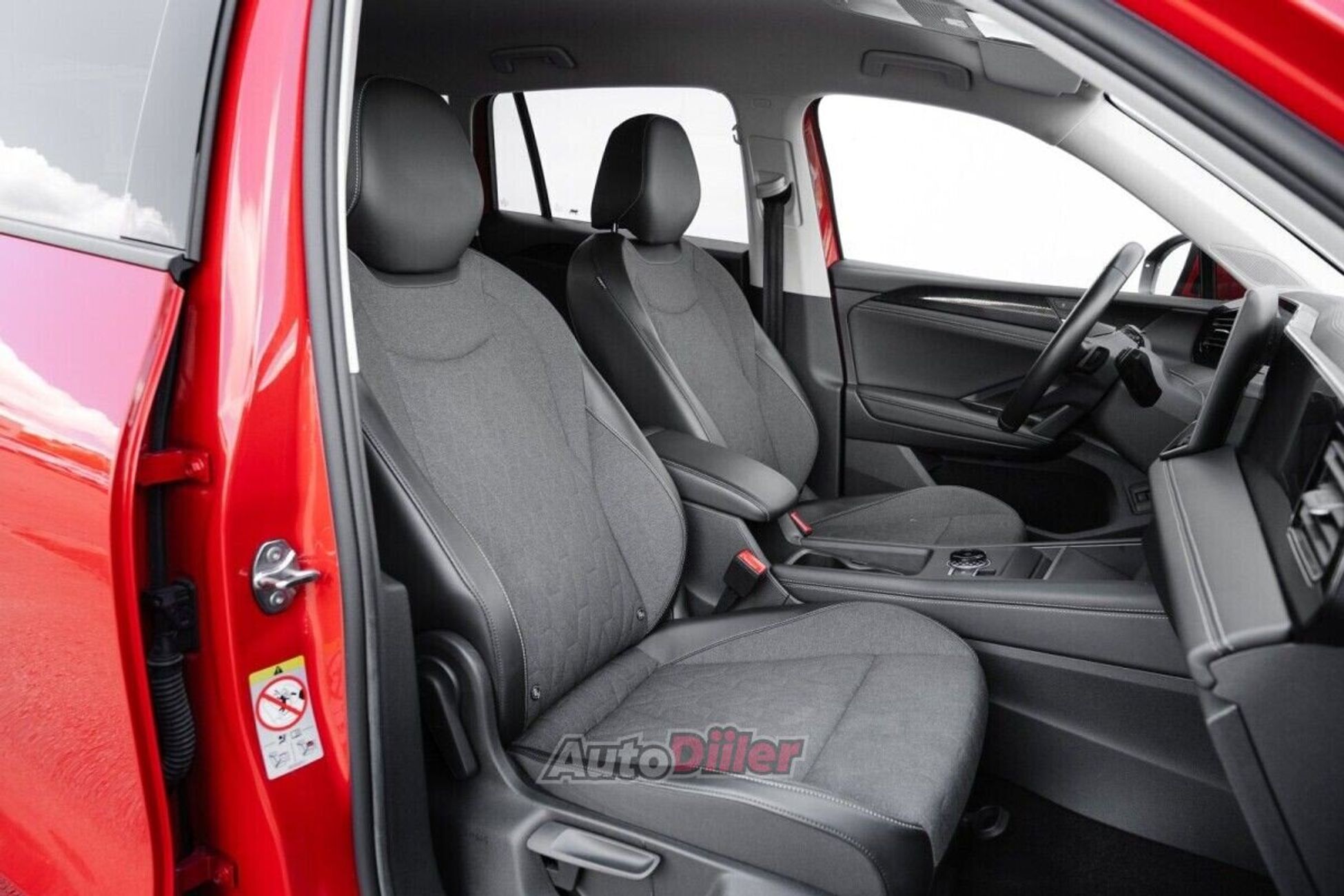 Volkswagen Tiguan 1.5 110kW 2024, photo 6/10