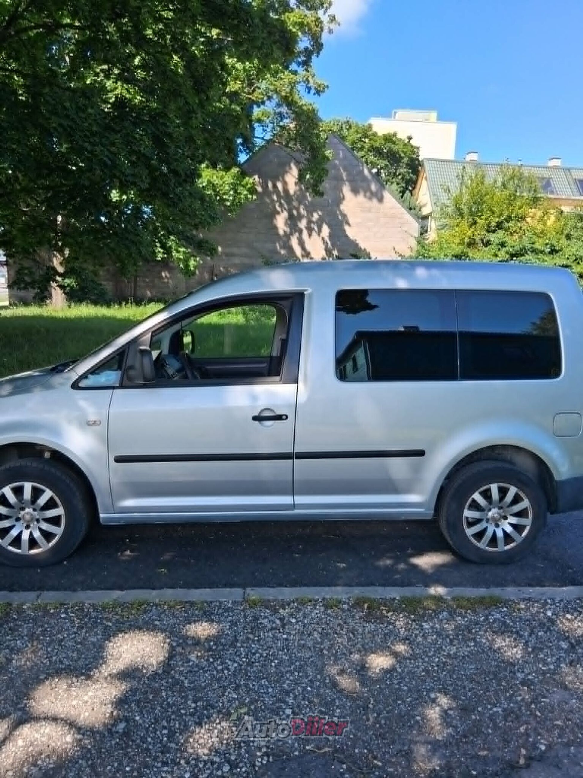 Volkswagen Caddy 1.6 75kW 2013, photo 3/10