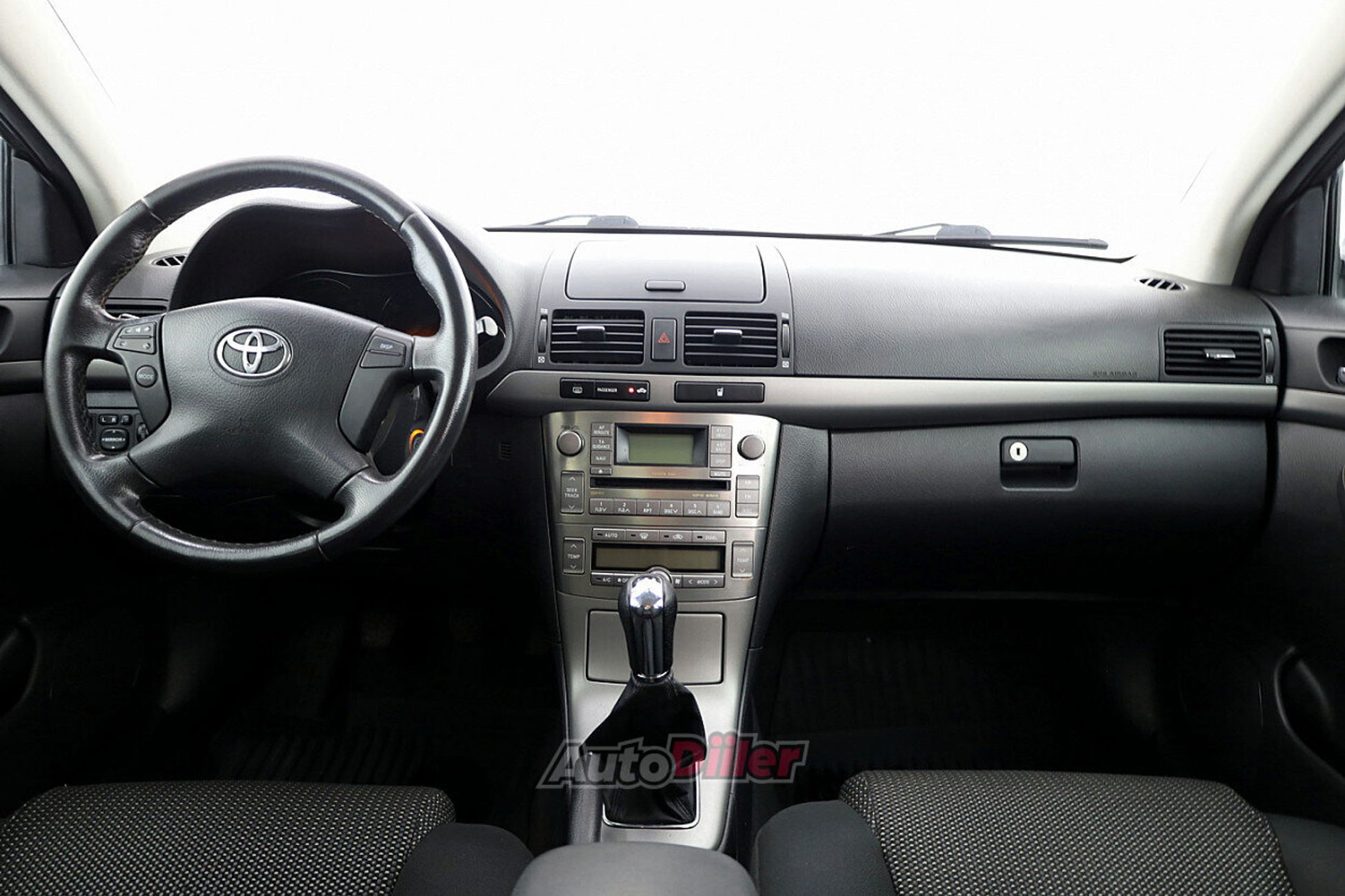 Toyota Avensis 1.8 95kW 2007, photo 5/8