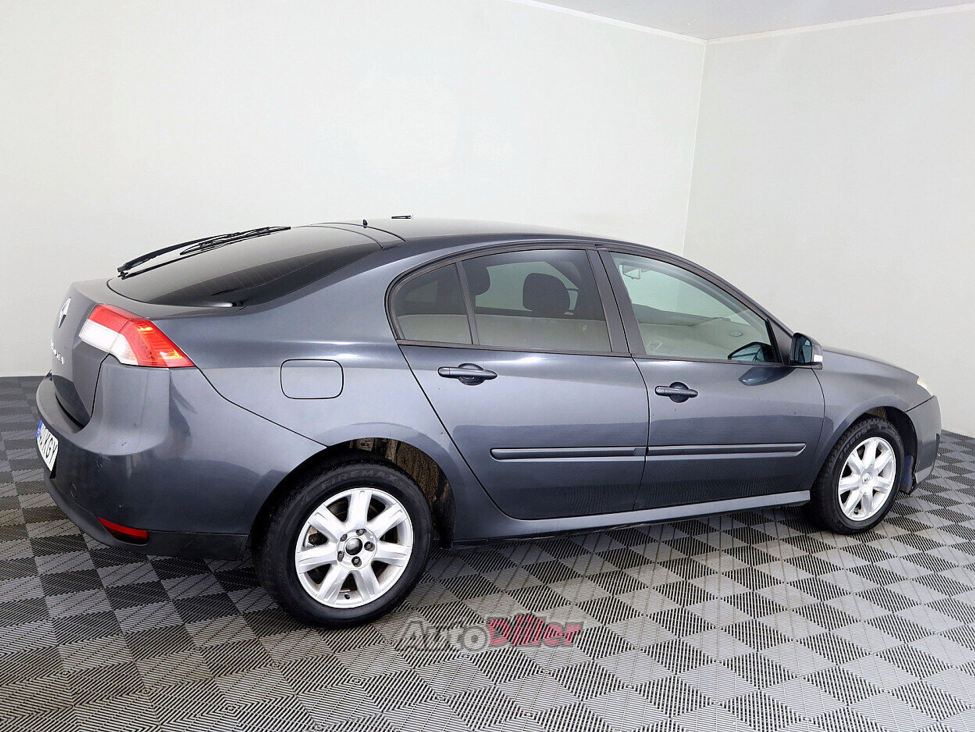 Renault Laguna 2.0 96kW 2008, kuva 3/7