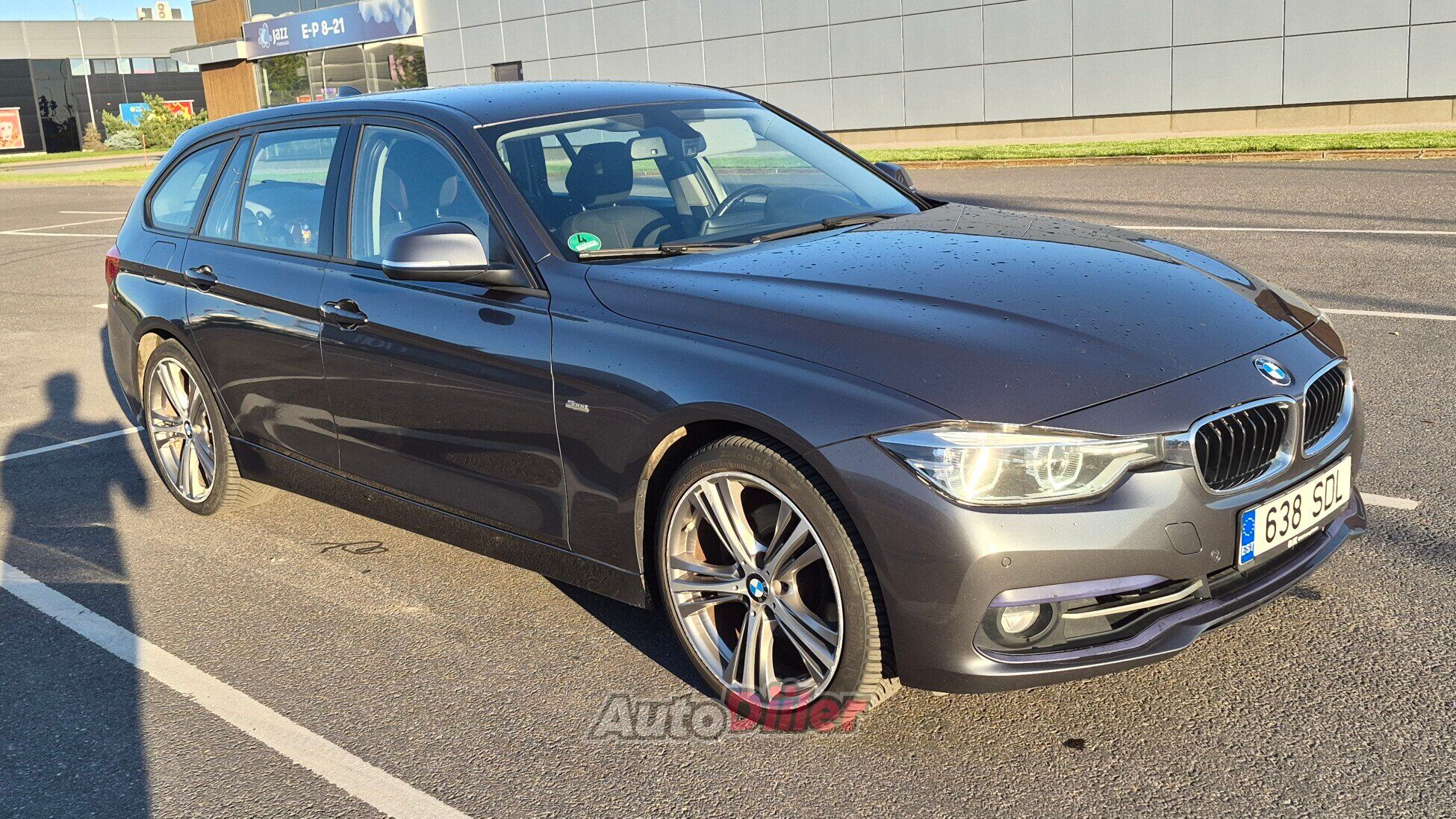 BMW 330 Sportline 3.0 190kW 2017, kuva 2/10