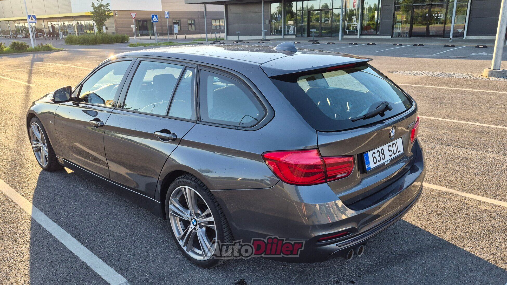 BMW 330 Sportline 3.0 190kW 2017, kuva 3/10