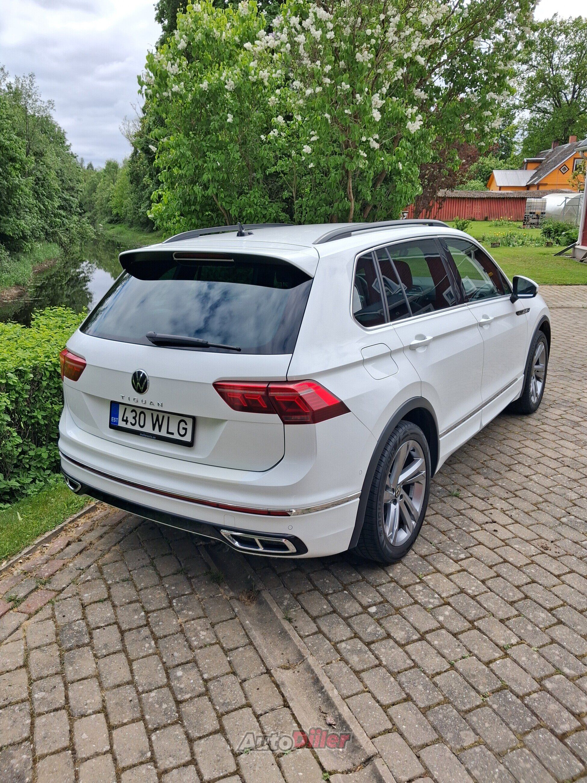 Volkswagen Tiguan R-Line 1.5 110kW 2021, photo 3/4
