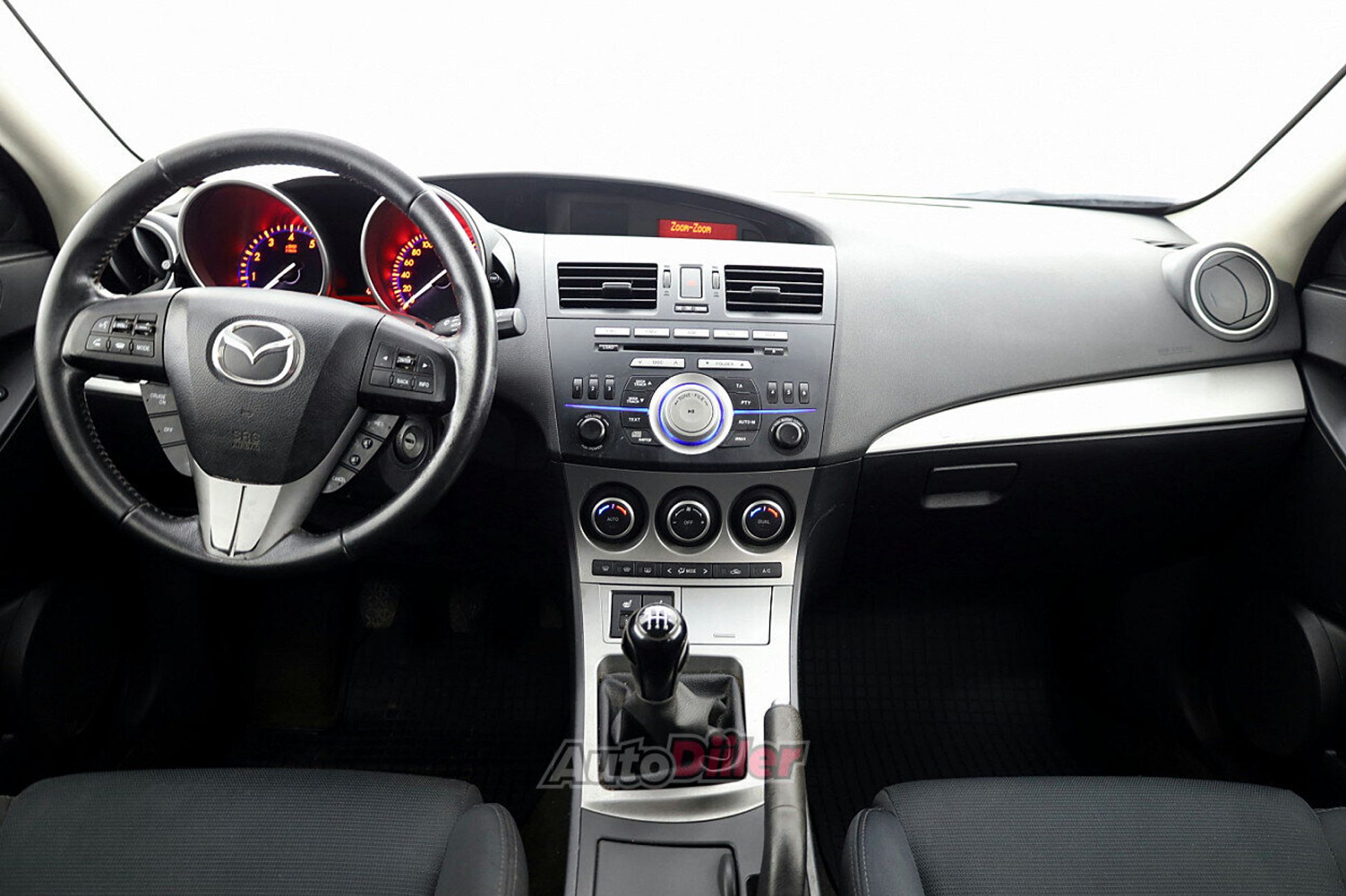 Mazda 3 1.6 77kW 2010, kuva 5/7