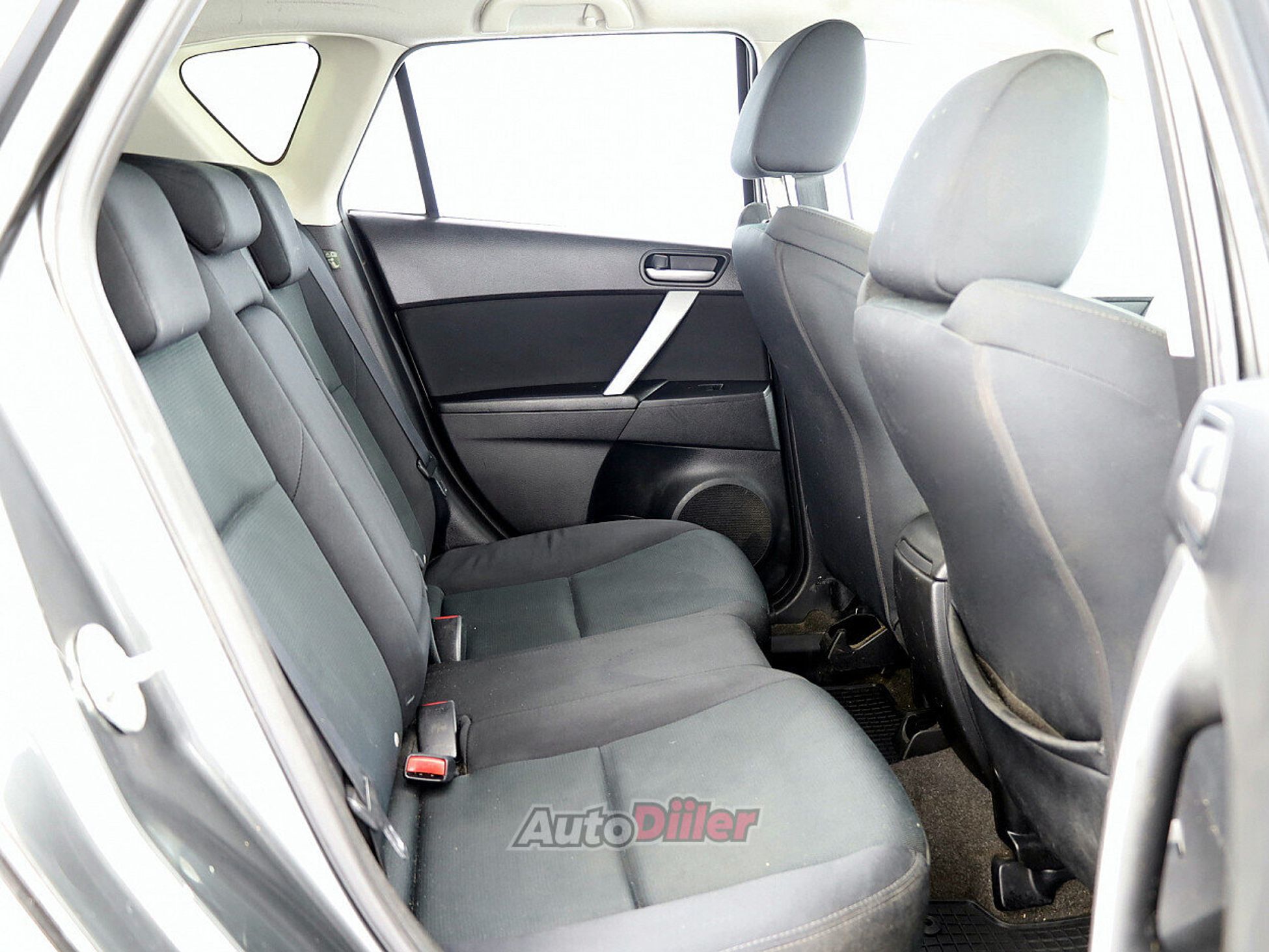 Mazda 3 1.6 77kW 2010, kuva 7/7