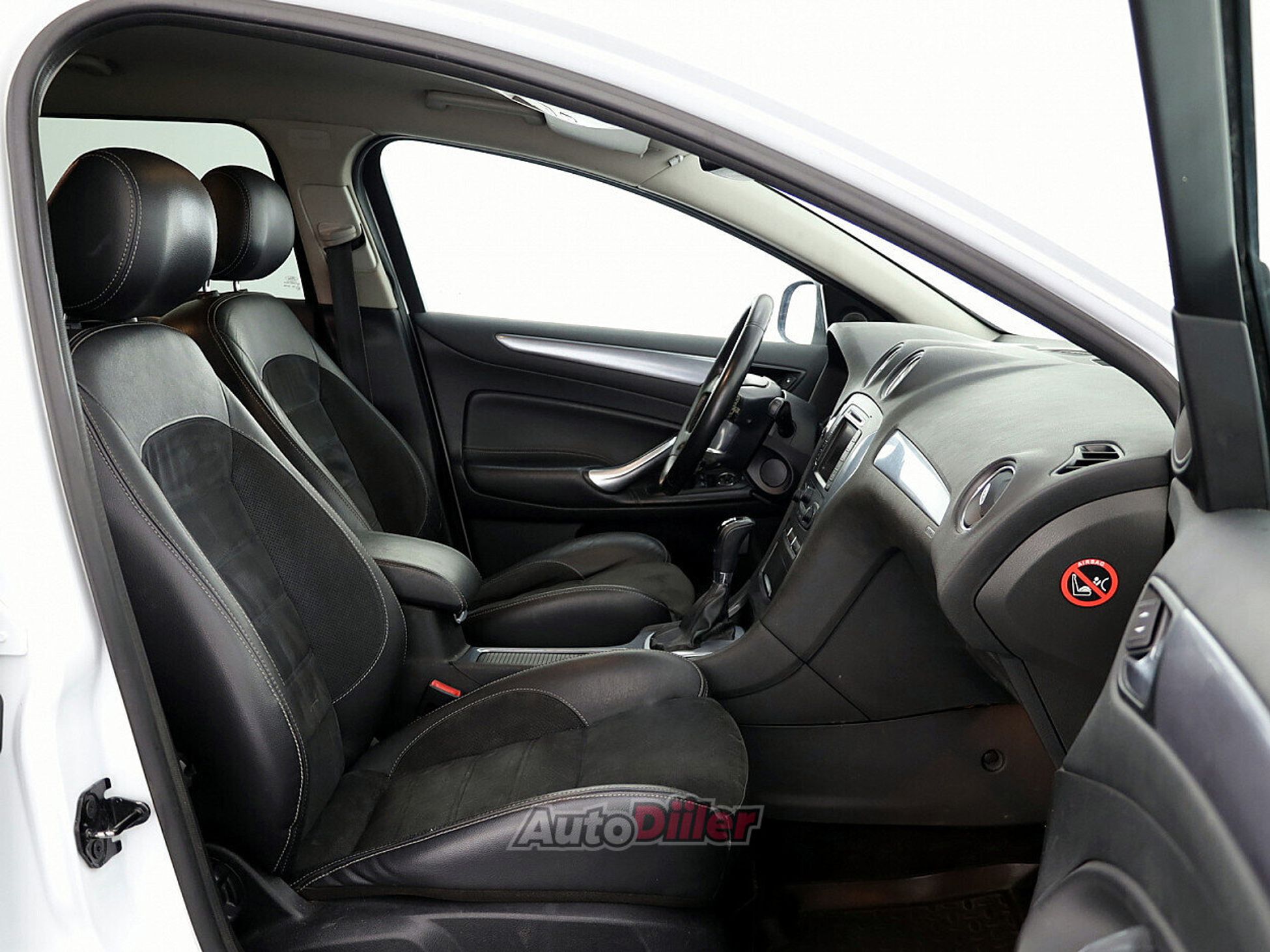 Ford Mondeo 2.0 103kW 2011, photo 6/7