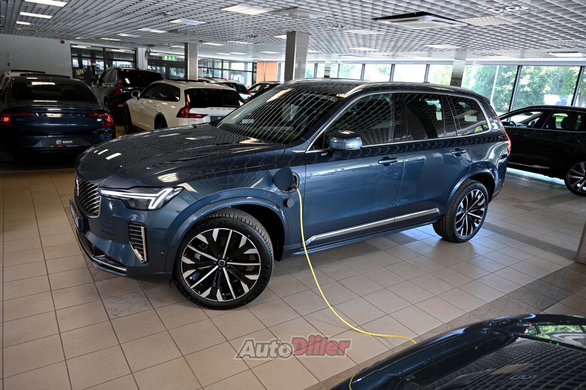 Volvo XC90 2025, photo 5/10