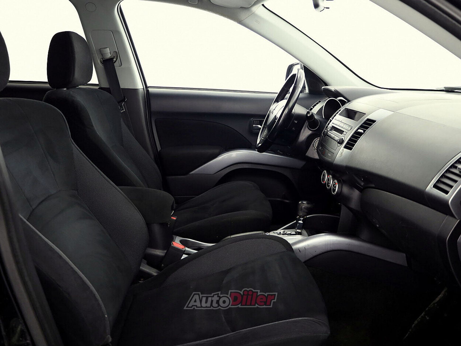 Mitsubishi Outlander 2.4 125kW 2007, photo 6/8