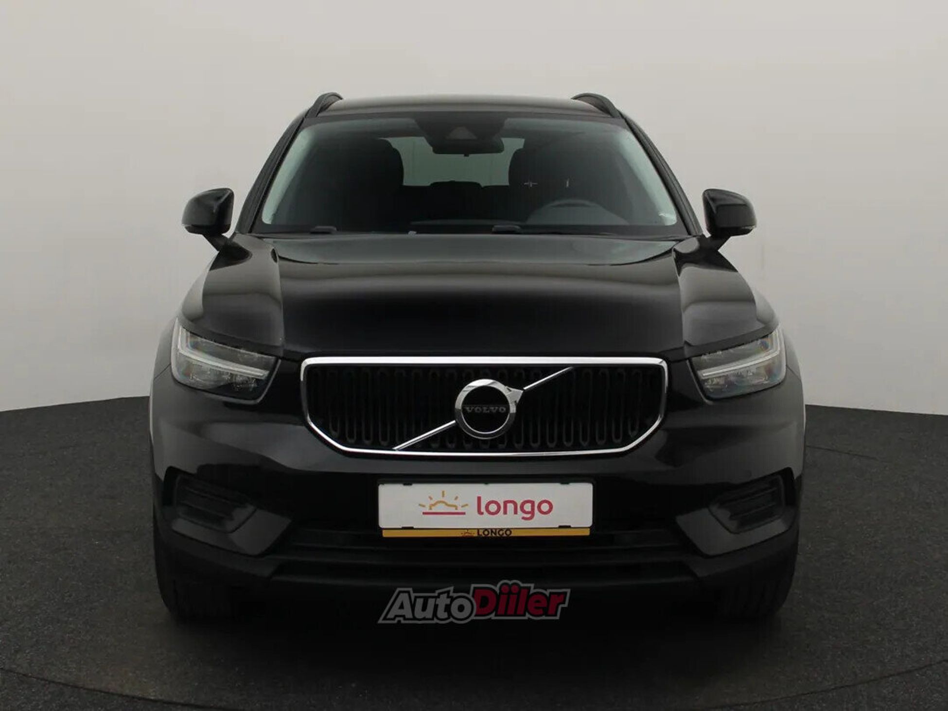 Volvo XC40 Momentum 1.5 95kW 2022, photo 3/10