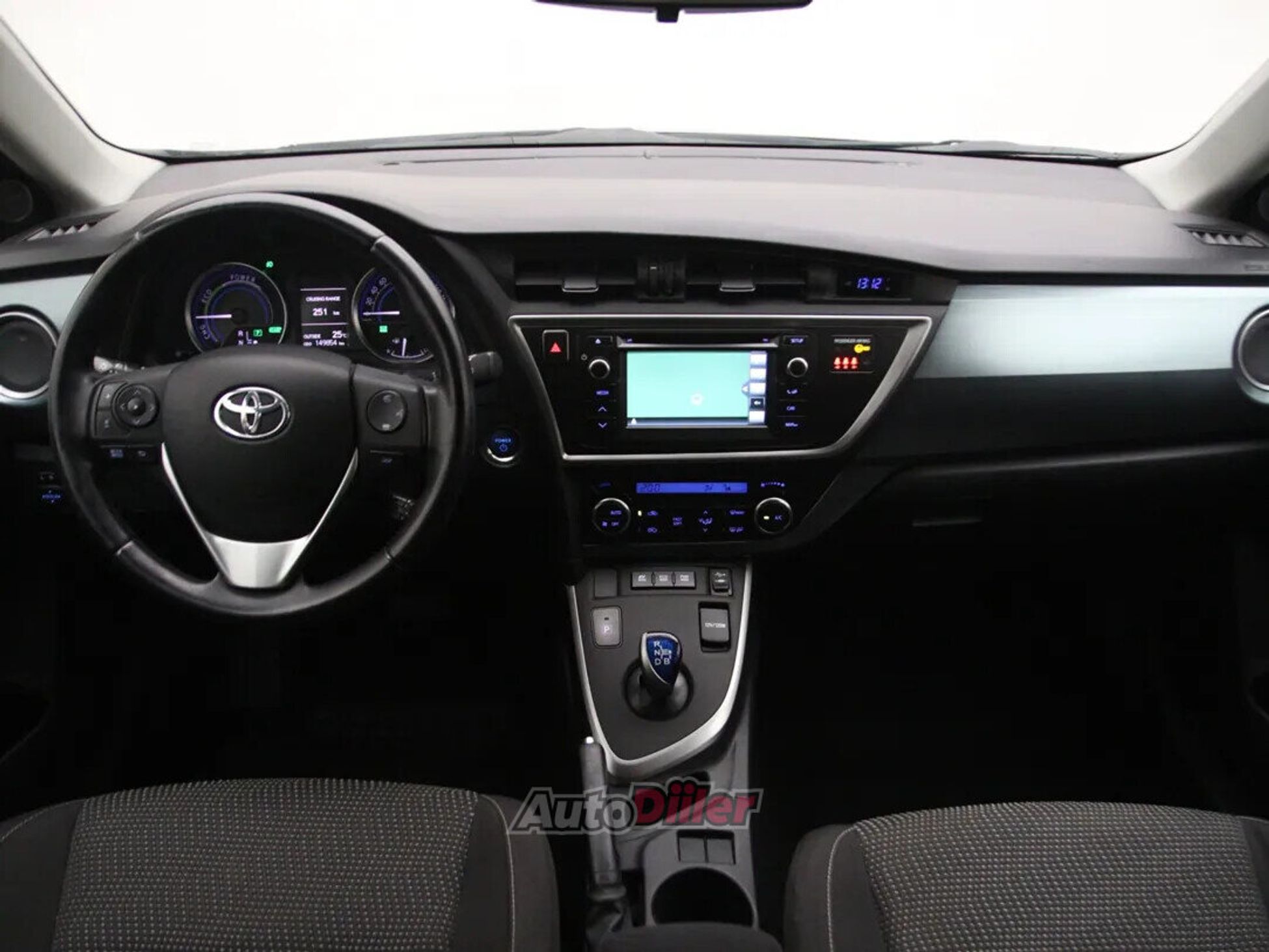 Toyota Auris Edition 1.8 100kW 2015, kuva 2/10