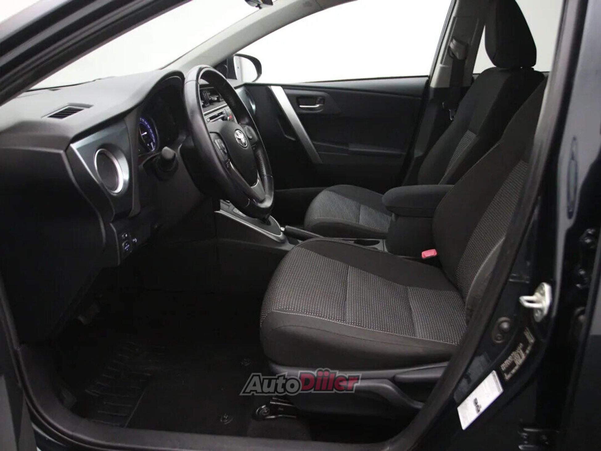 Toyota Auris Edition 1.8 100kW 2015, kuva 4/10