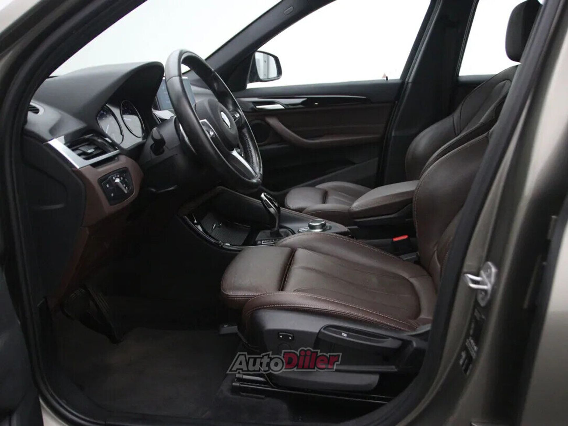 BMW X1 High Executive 2.0 141kW 2019, photo 4/10