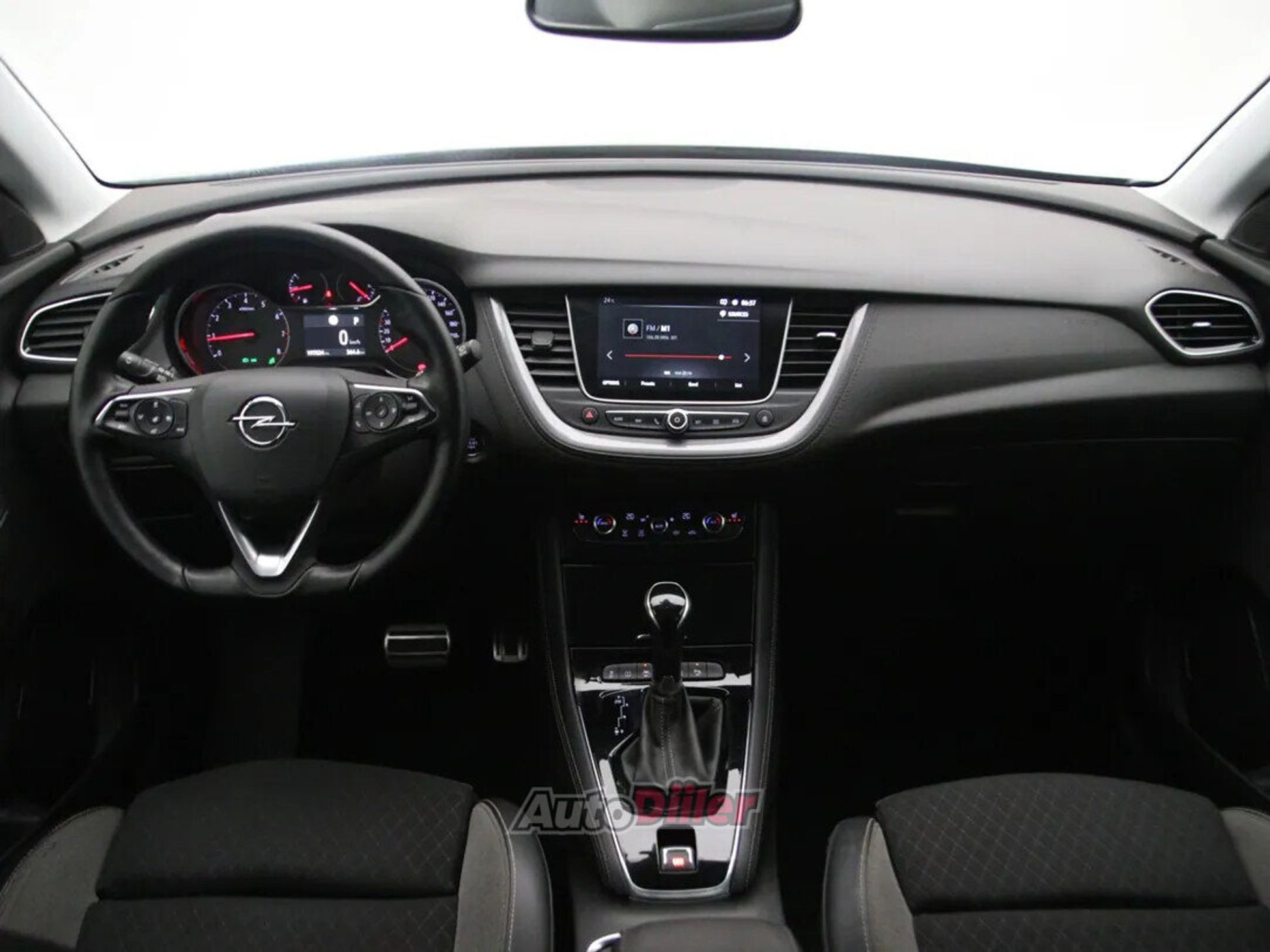 Opel Grandland X Ultimate 1.5 96kW 2021, photo 2/10