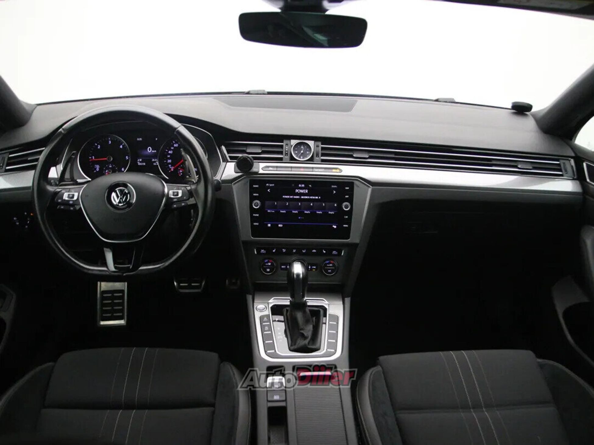 Volkswagen Passat 2.0 176kW 2019, photo 2/10