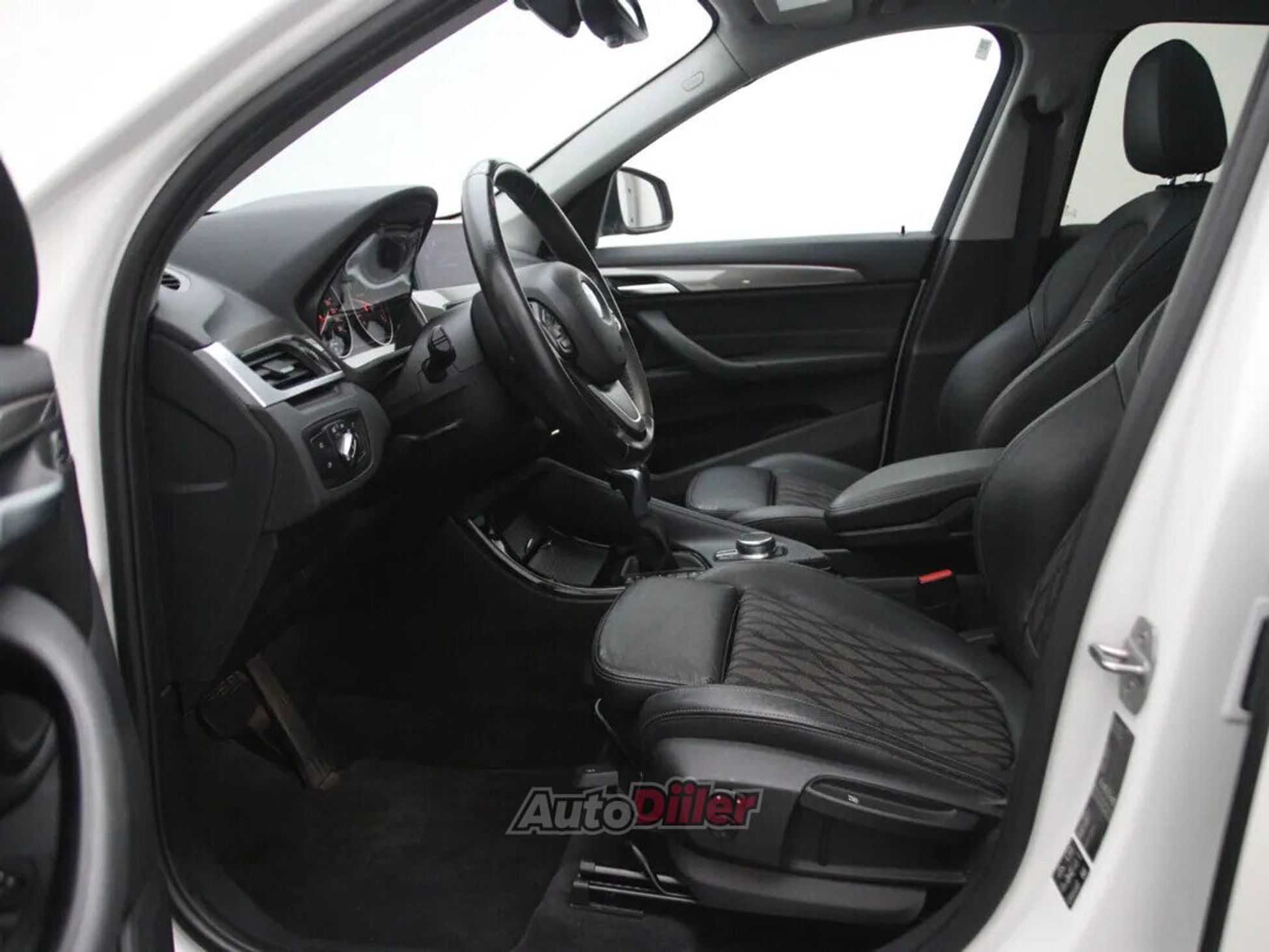 BMW X1 Sport Line 2.0 140kW 2016, kuva 4/10