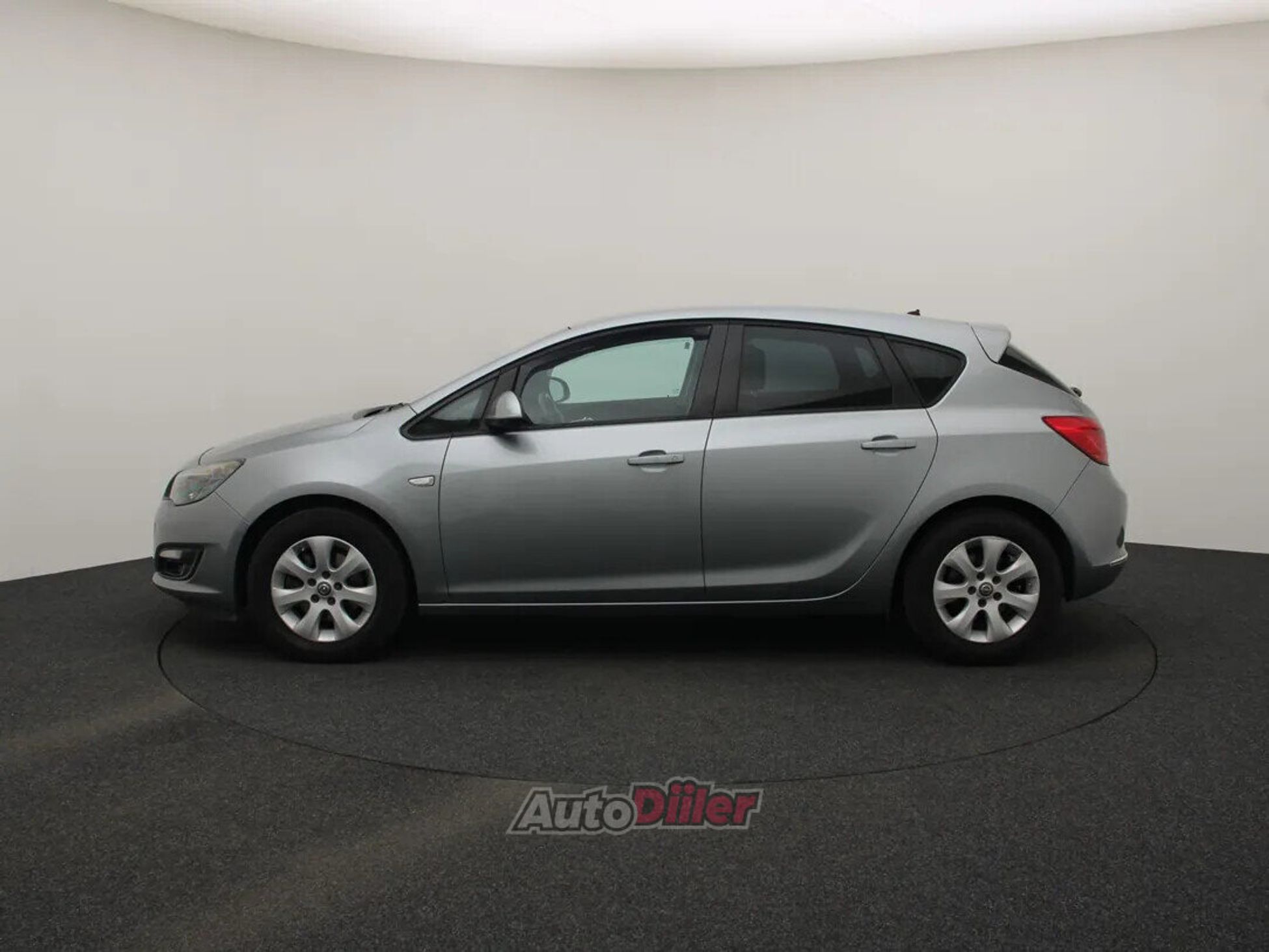 Opel Astra Ultimate Plus 1.6 81kW 2015, photo 6/10