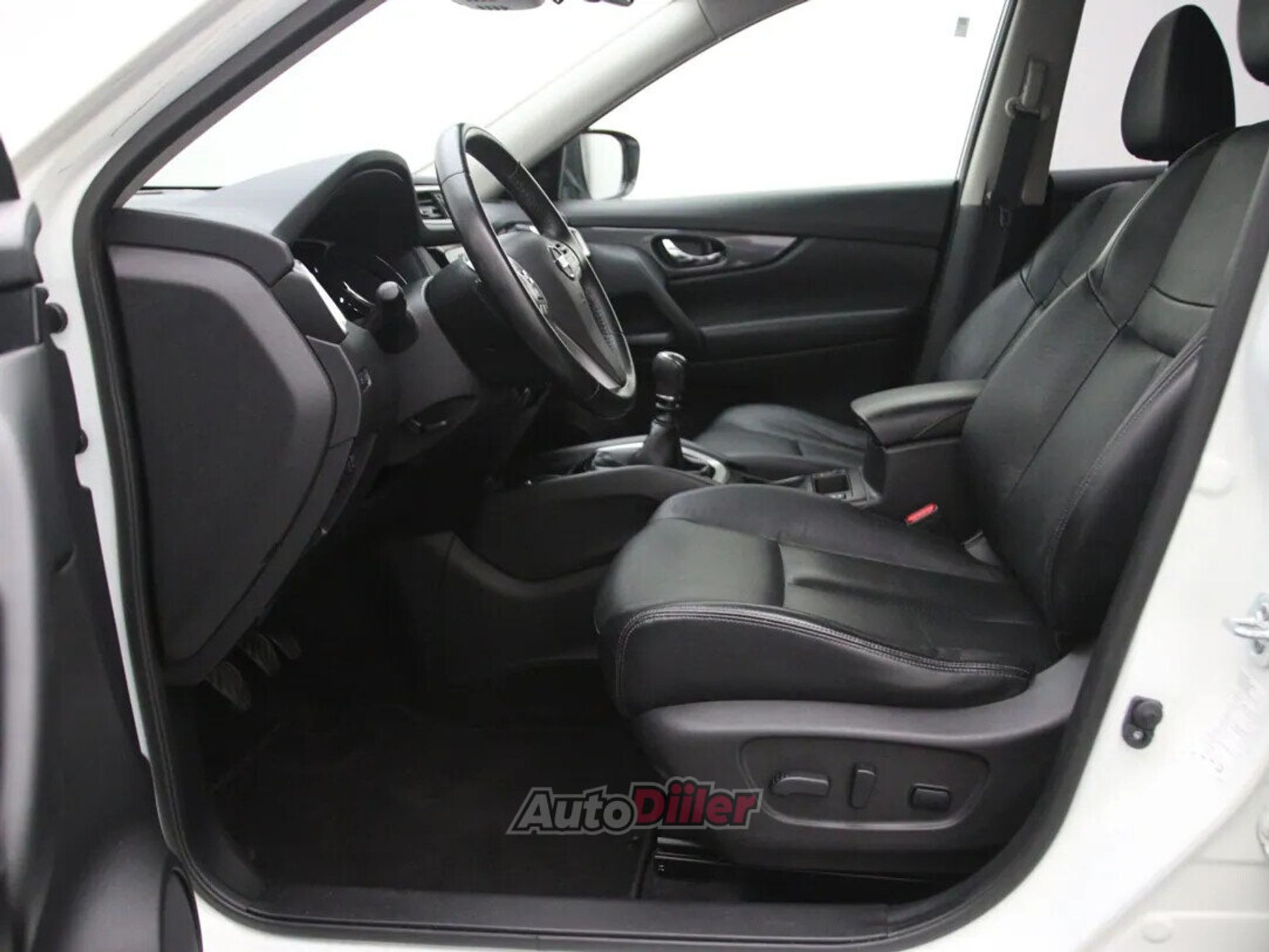 Nissan X-Trail Tekna 1.6 120kW 2016, photo 4/10