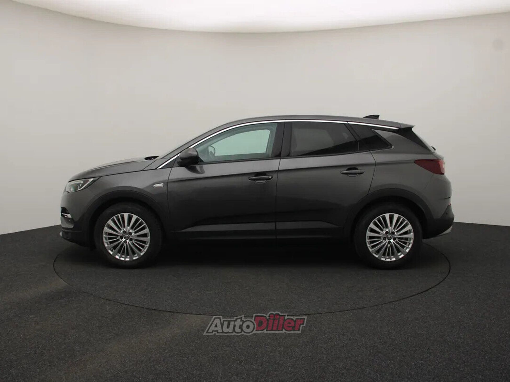 Opel Grandland X Innovation 1.2 96kW 2019, kuva 6/10