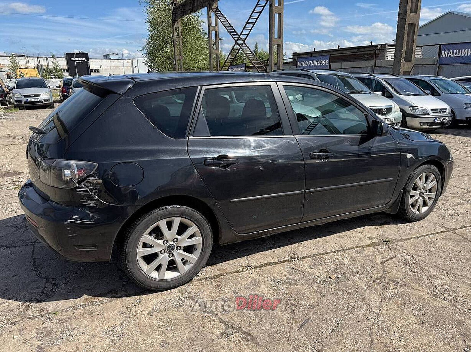 Mazda 3 1.6 77kW 2008, kuva 3/7