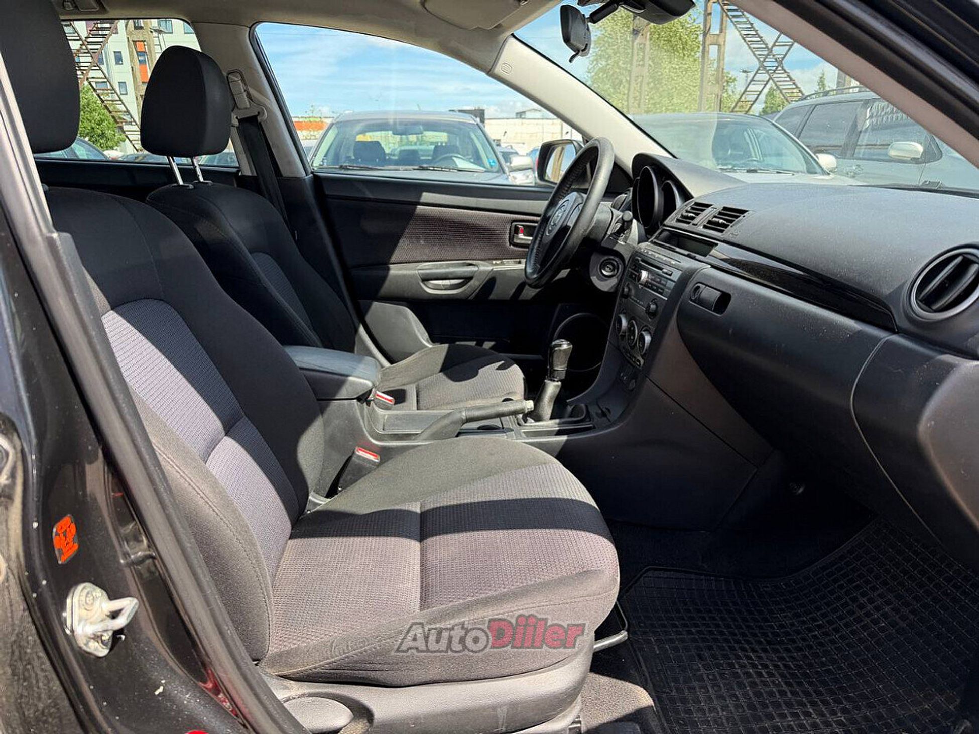 Mazda 3 1.6 77kW 2008, kuva 6/7