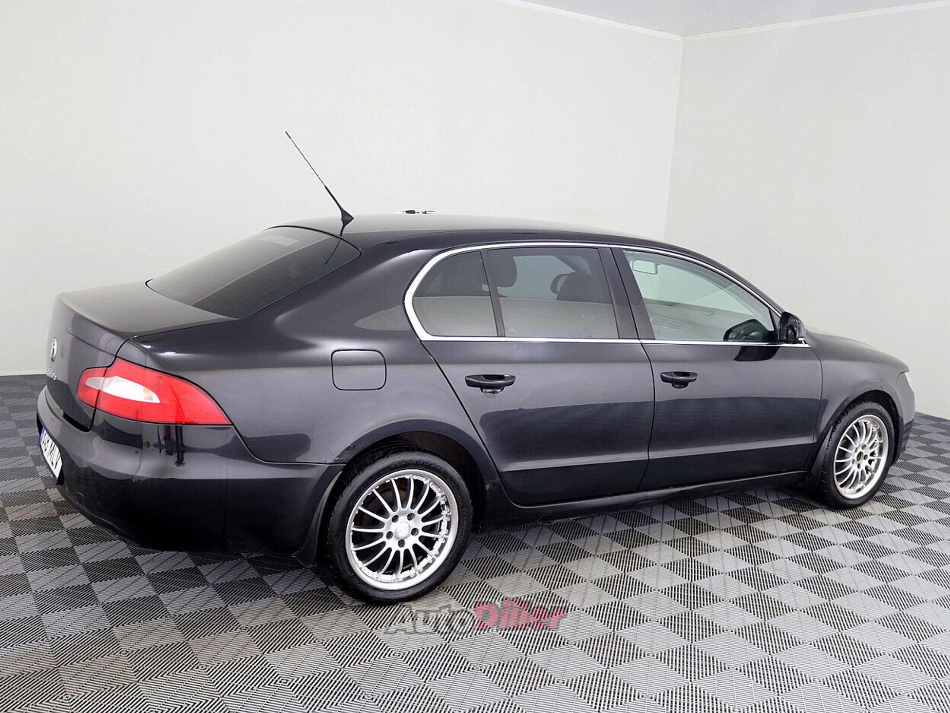 Skoda Superb 1.4 92kW 2009, kuva 3/7