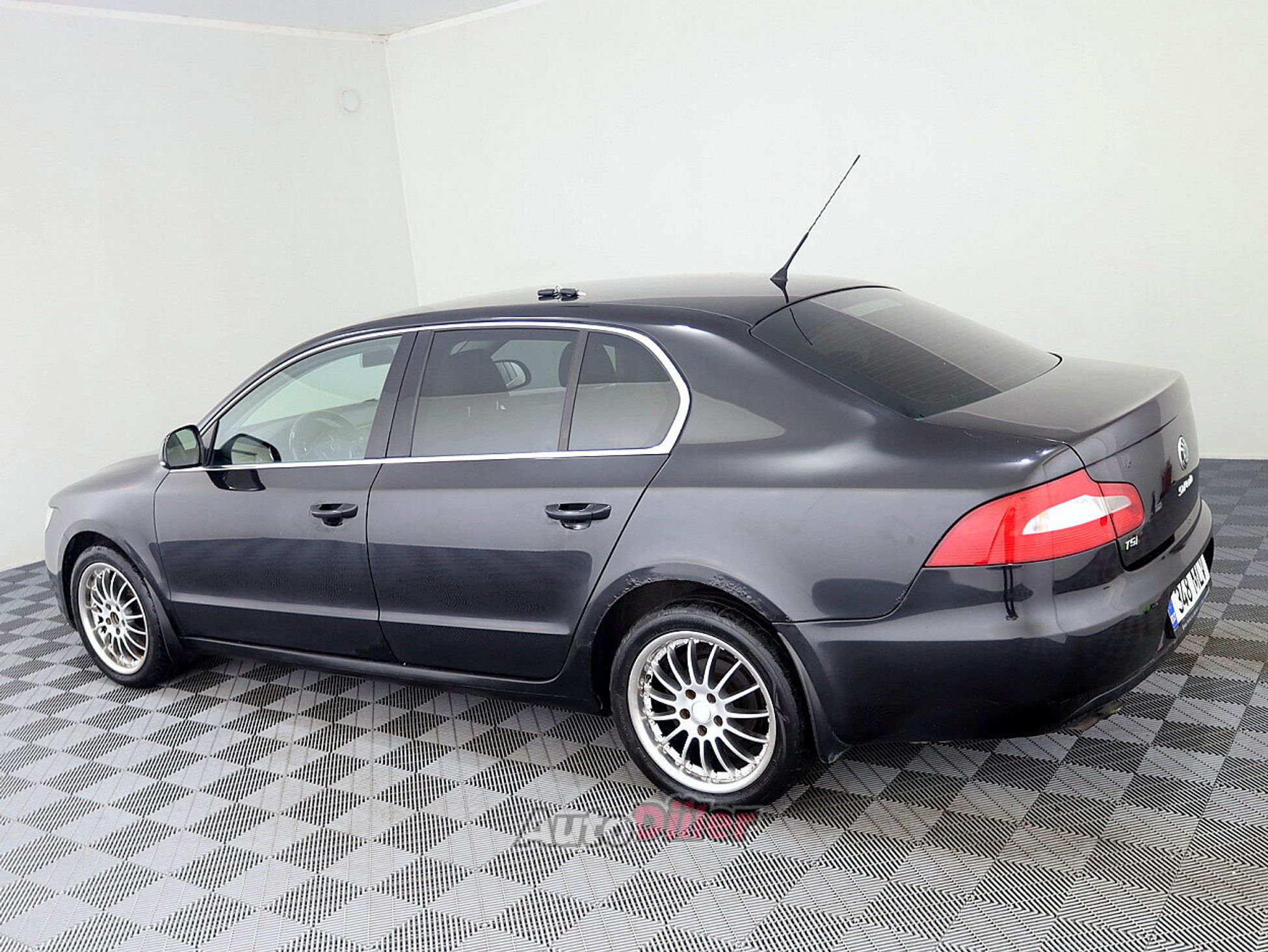 Skoda Superb 1.4 92kW 2009, kuva 4/7