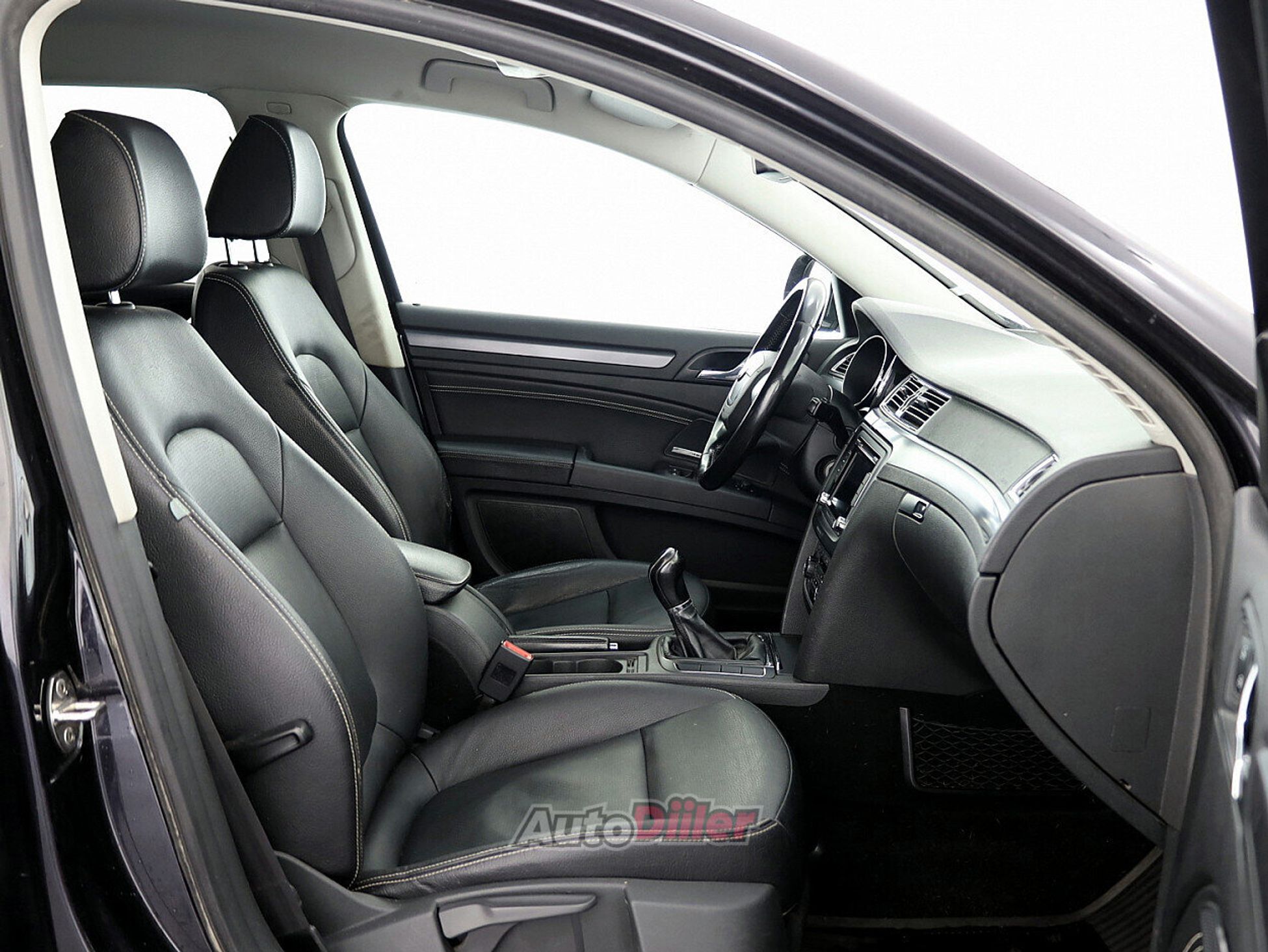 Skoda Superb 1.4 92kW 2009, kuva 6/7
