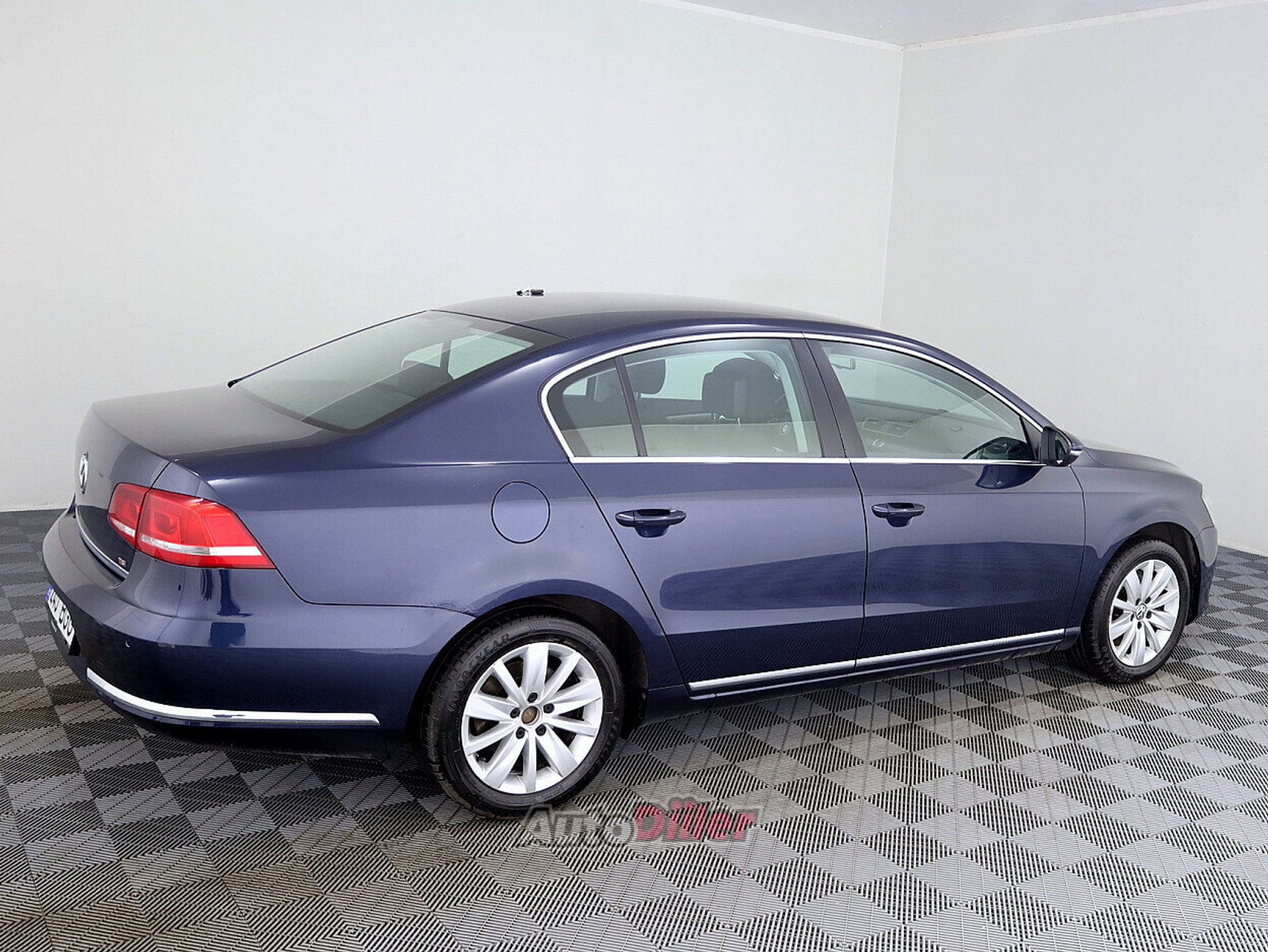 Volkswagen Passat 1.8 118kW 2012, kuva 3/7