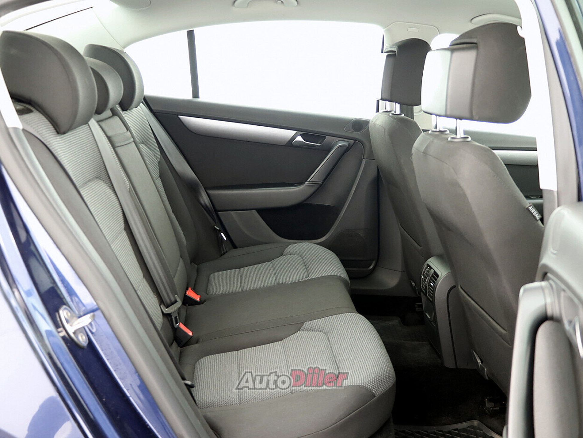 Volkswagen Passat 1.8 118kW 2012, kuva 7/7