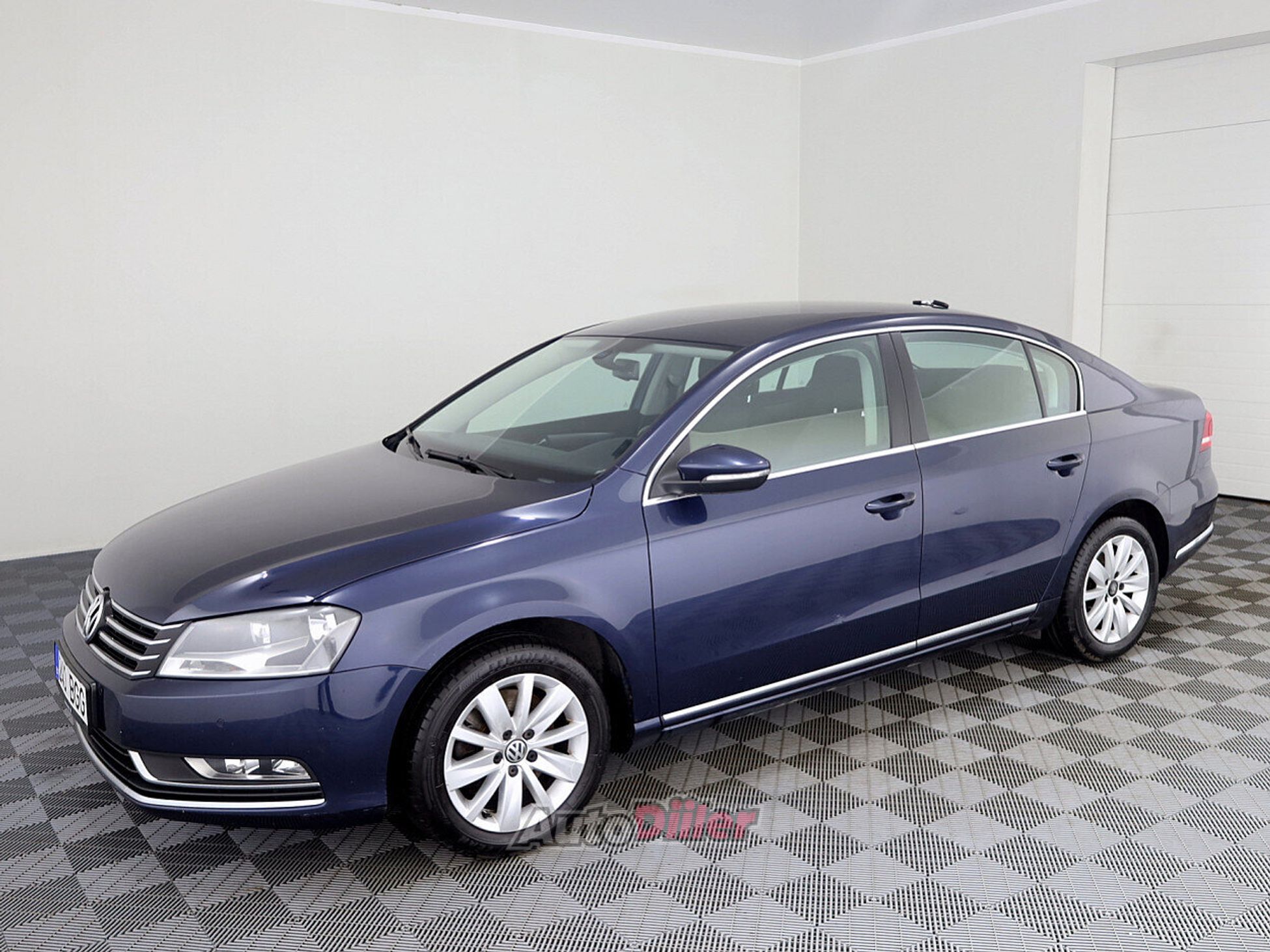 Volkswagen Passat 1.8 118kW 2012, kuva 2/7