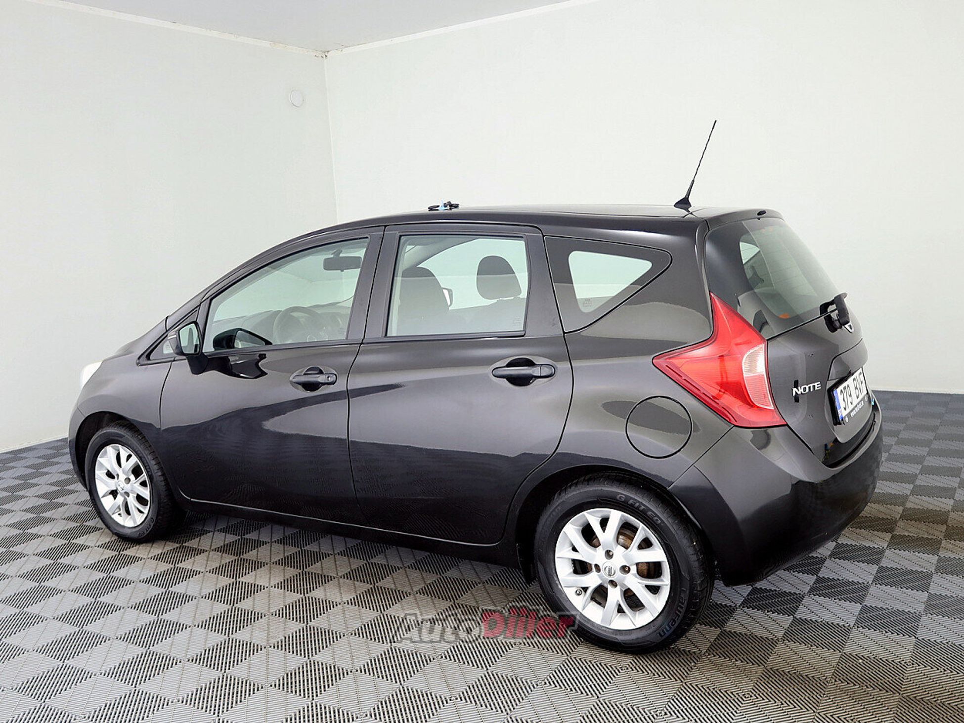 Nissan Note 1.2 59kW 2013, photo 4/8