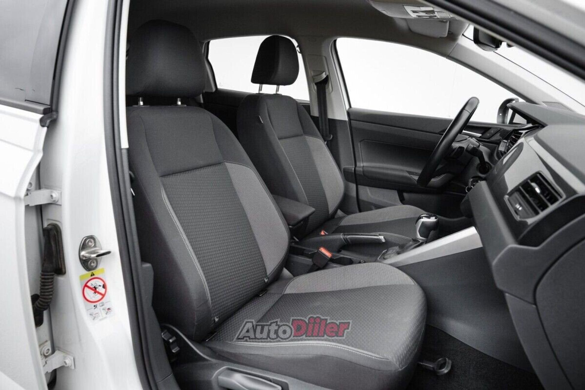 Volkswagen Taigo 1.0 81kW 2023, photo 7/10
